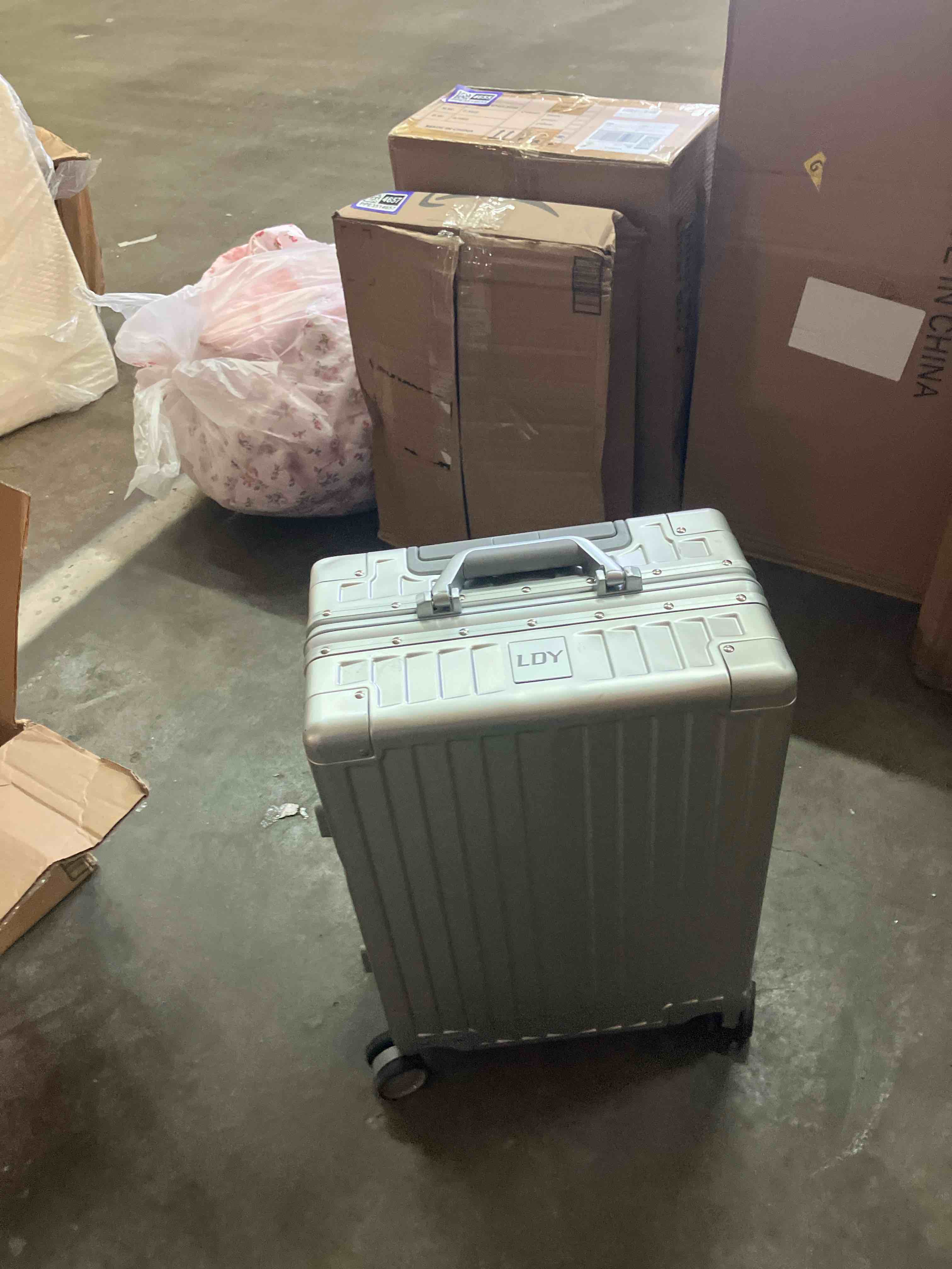 https://s3.amazonaws.com/lotting-images-prod/phillipi/PPE3514659_1760968252297.jpeg