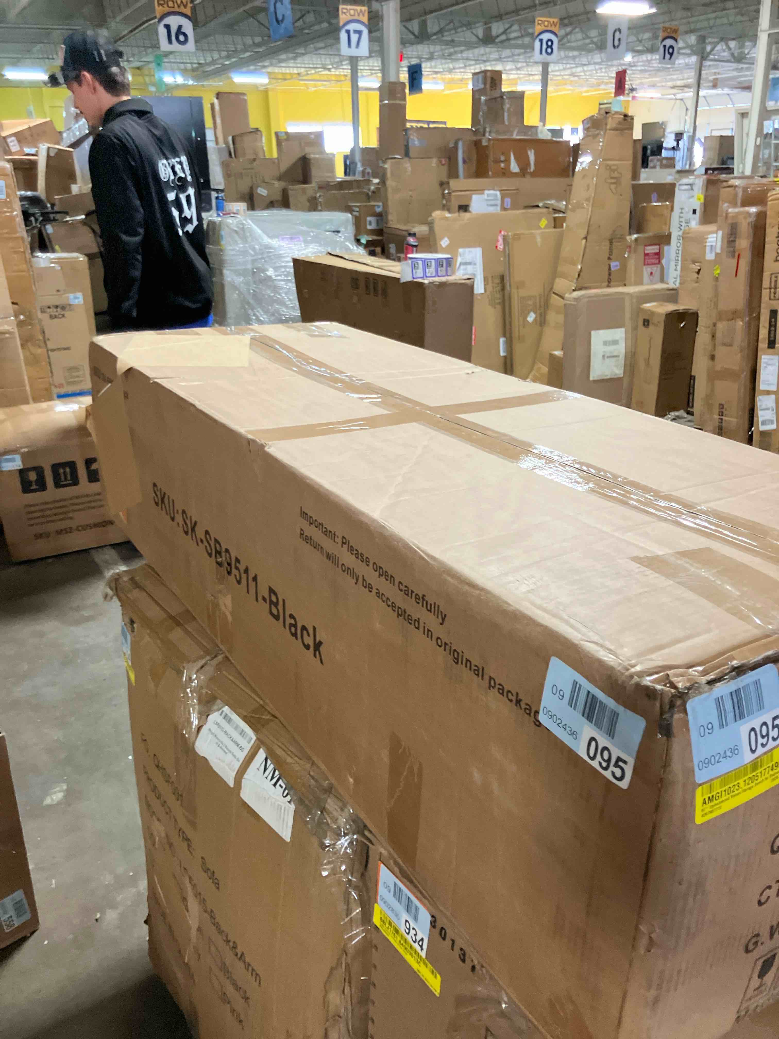 https://s3.amazonaws.com/lotting-images-prod/phillipi/PPE3517125_1757697101994.jpeg