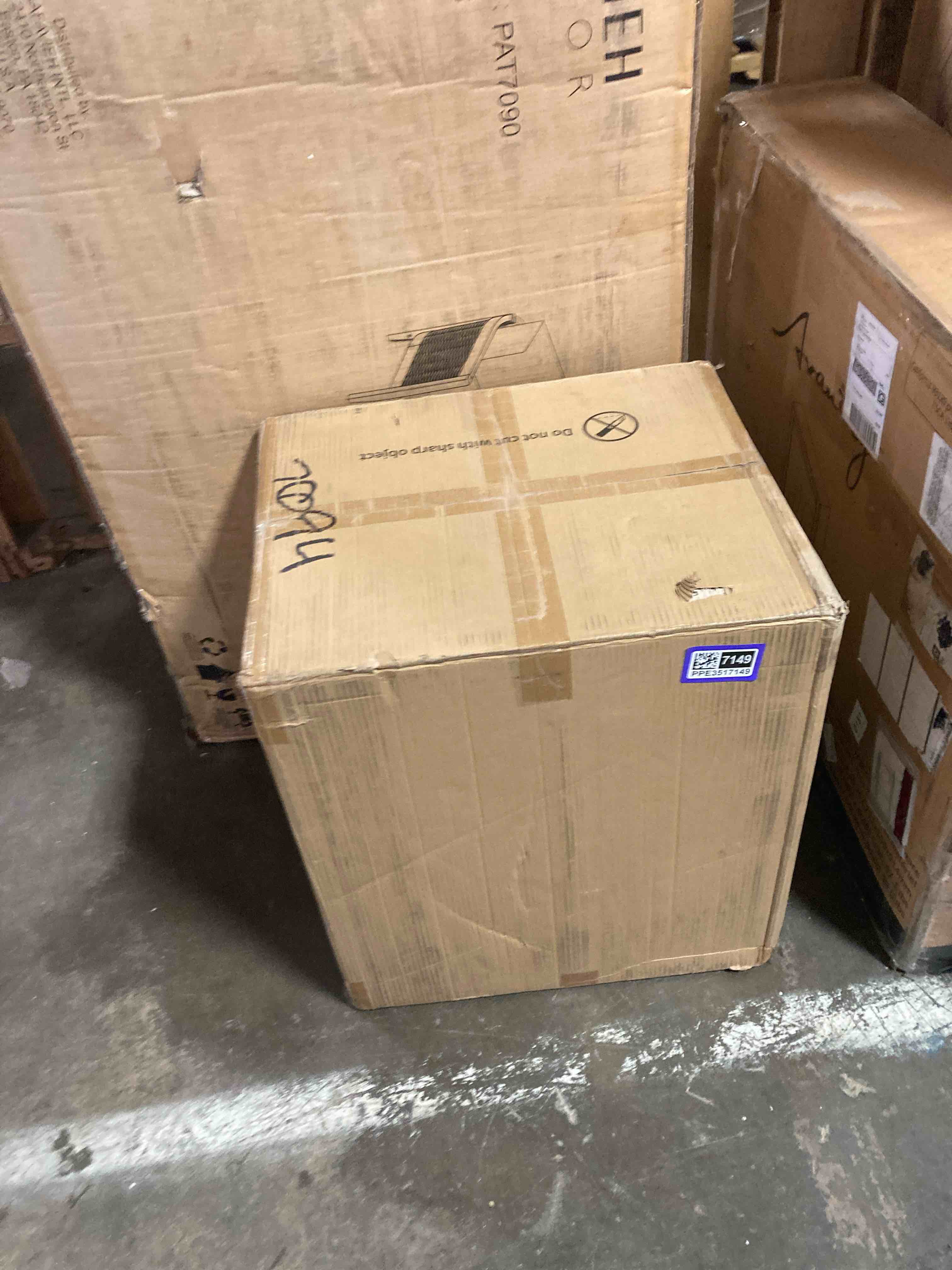 https://s3.amazonaws.com/lotting-images-prod/phillipi/PPE3517149_1757699977435.jpeg