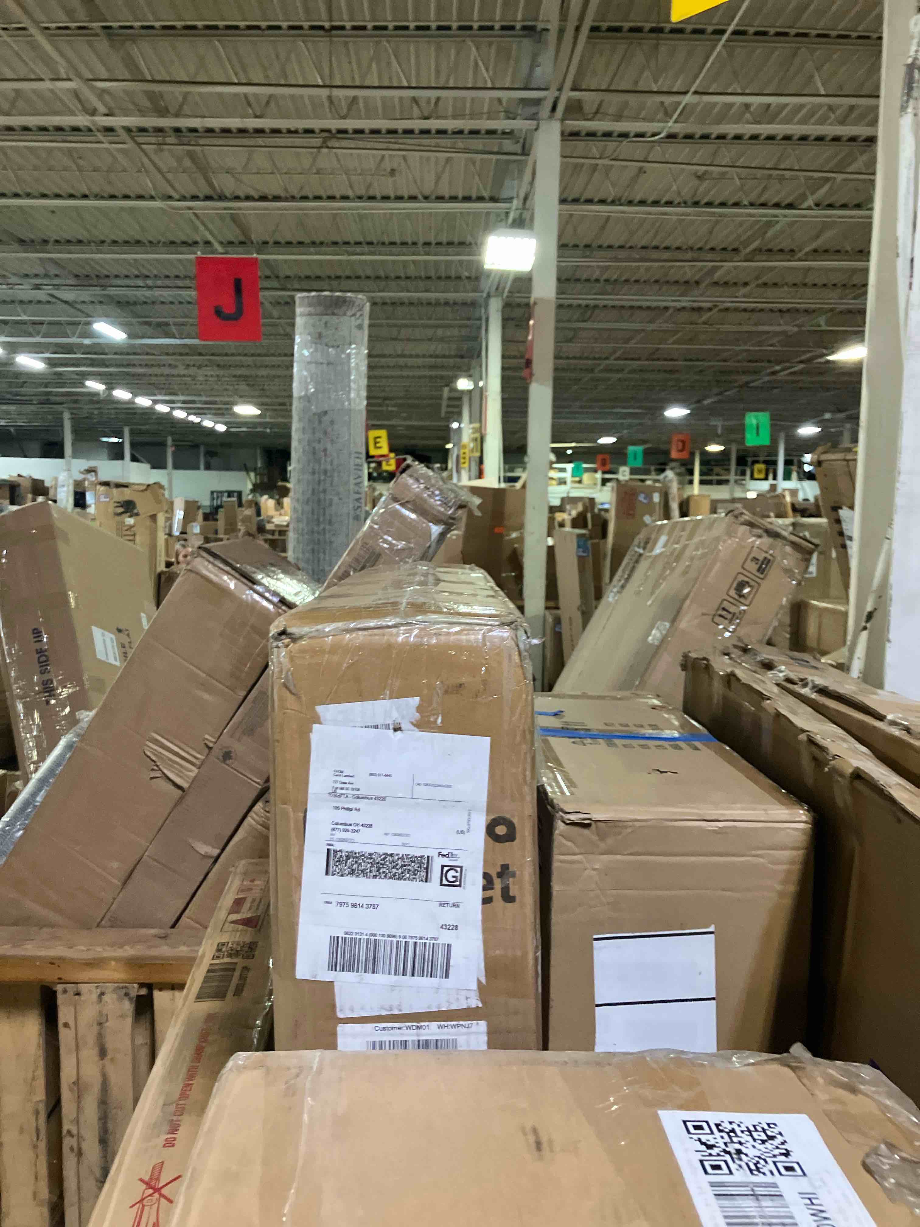 https://s3.amazonaws.com/lotting-images-prod/phillipi/PPE3517257_1758219531081.jpeg