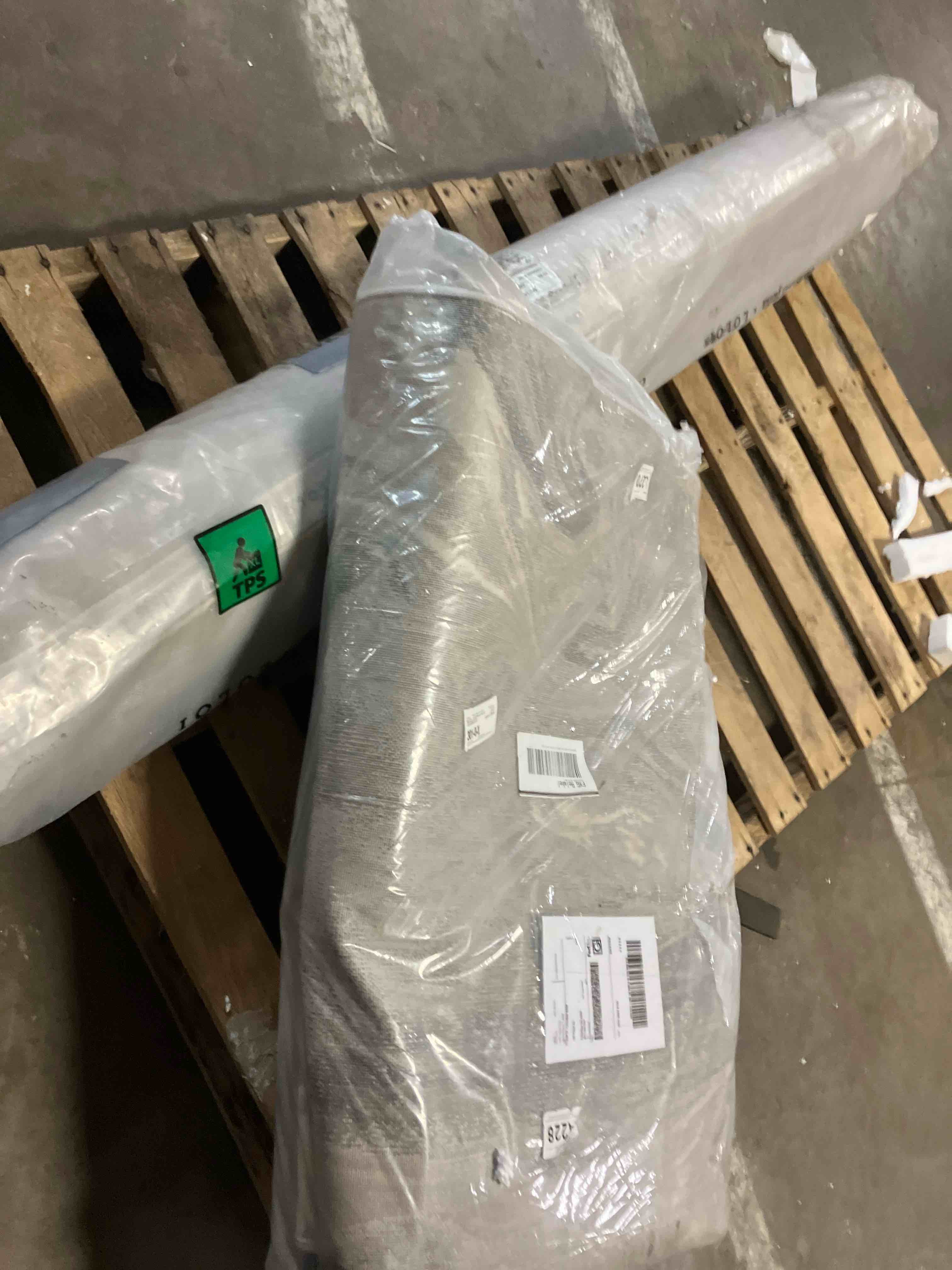https://s3.amazonaws.com/lotting-images-prod/phillipi/PPE3517986_1759416636758.jpeg