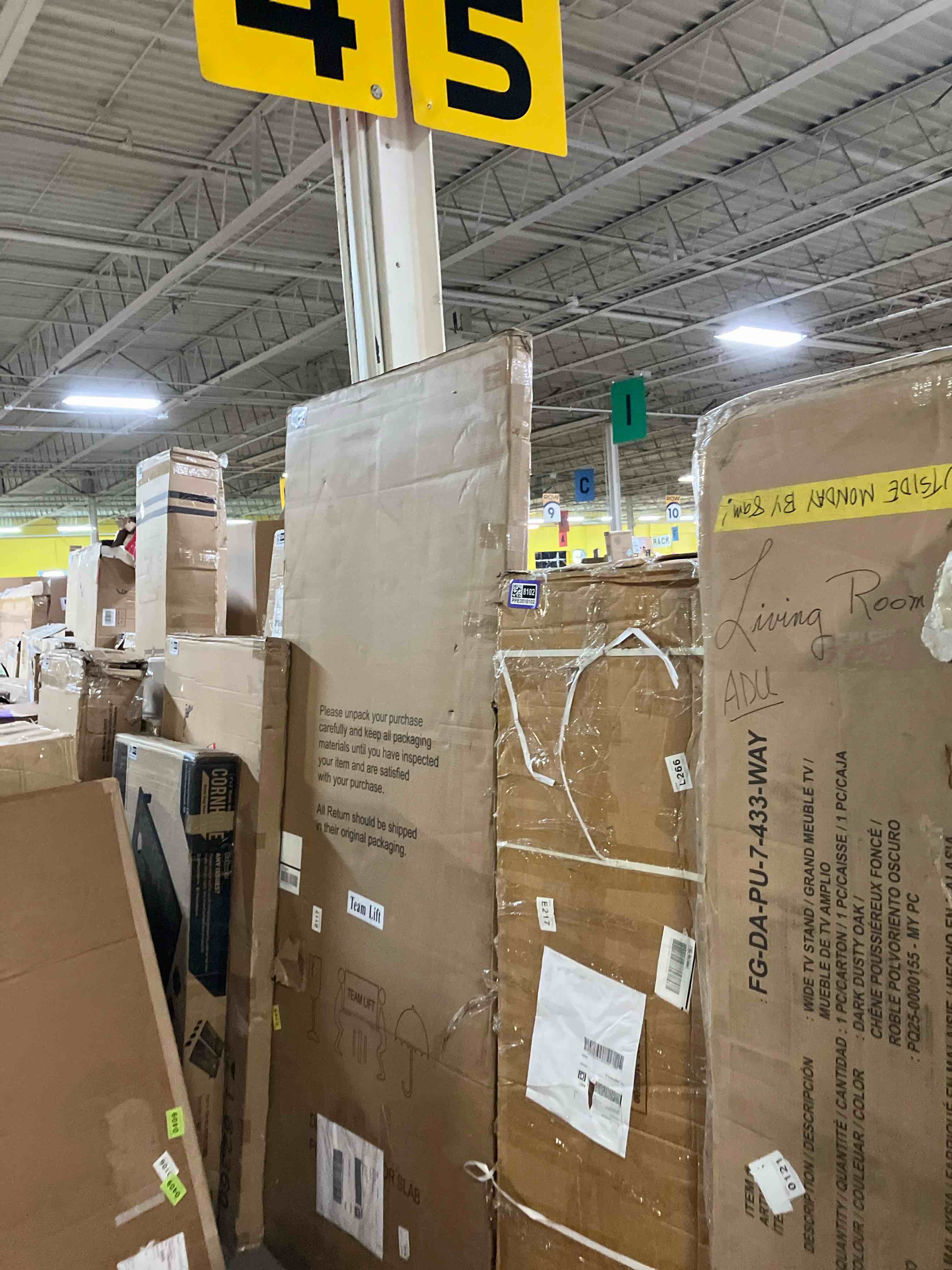 https://s3.amazonaws.com/lotting-images-prod/phillipi/PPE3518102_1759438818485.jpeg