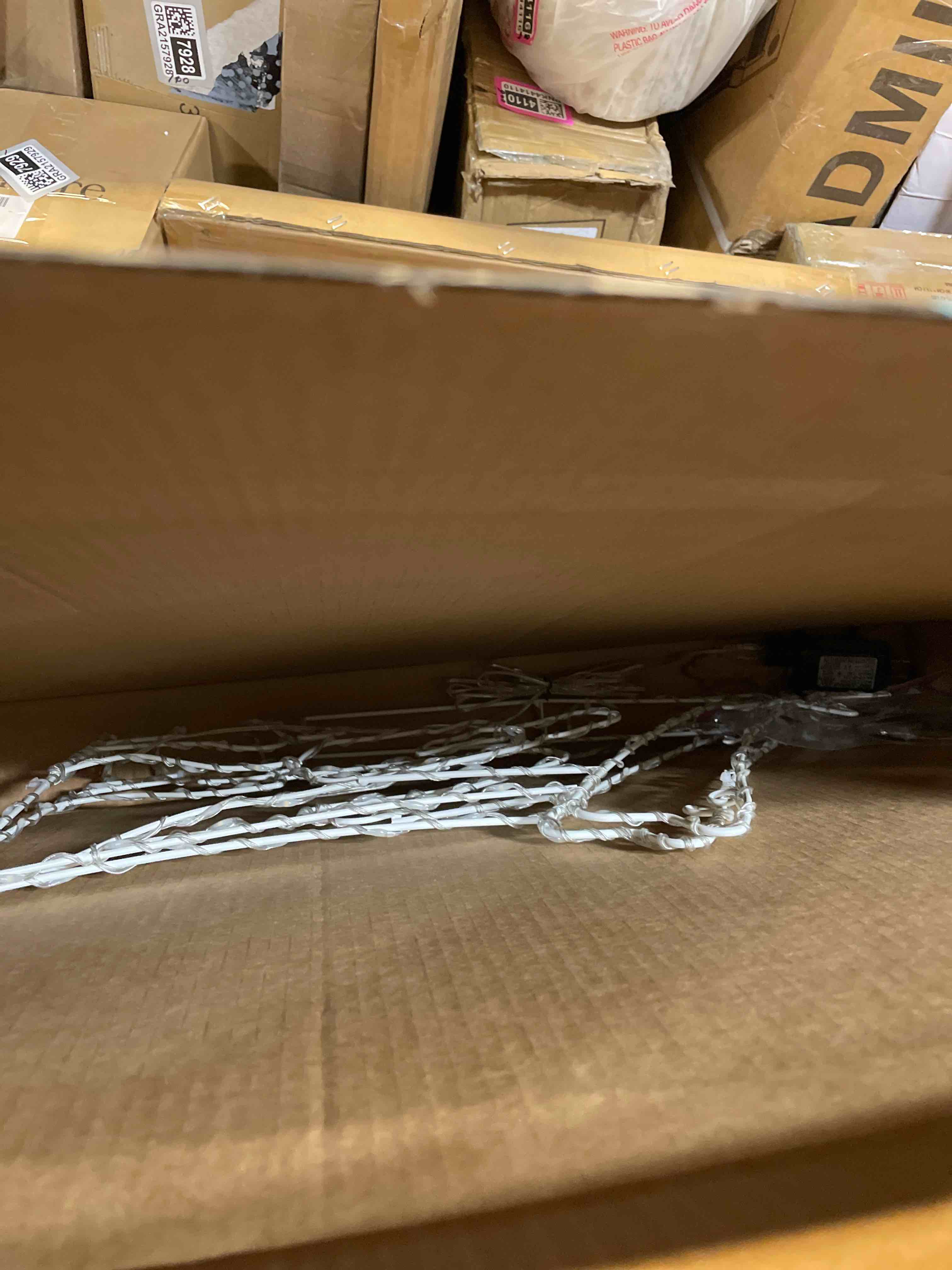 Condition photo showing Good Condition for 31" Christmas Window Lights Decorations, Large Light up Nativity Scene Lighted with 260 LEDs, Star of Bethlehem Xmas Window Lights Plug in for Decor Holiday Outdoor Indoor Home(White)