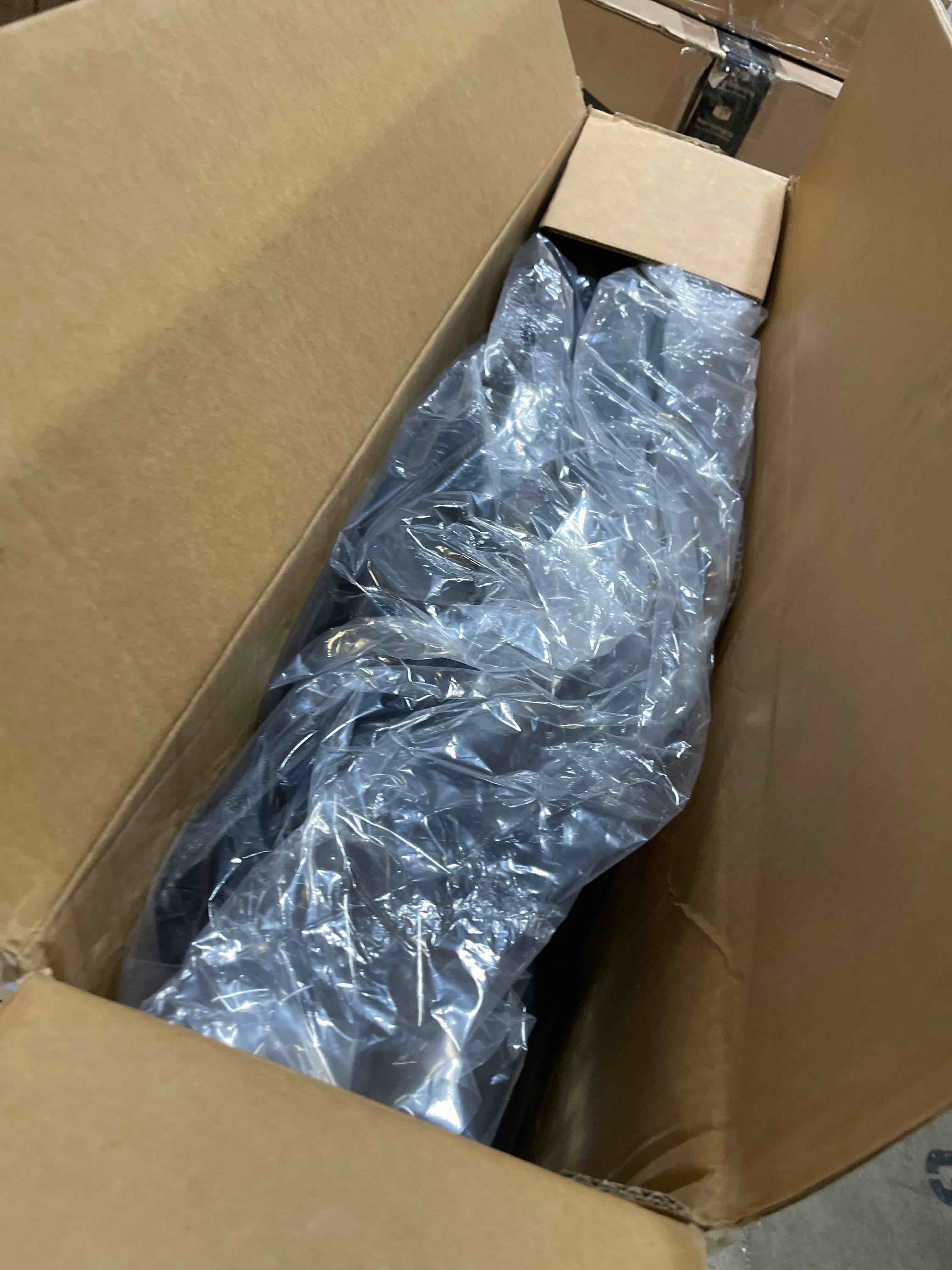 Condition photo showing New/Like New for Nilight TPE Floor Mats for Volvo XC40 (Not for Recharge) 2019 2020 2021 2022 2023 2024 2025, All Weather Custom Fit Heavy Duty Floor Liners