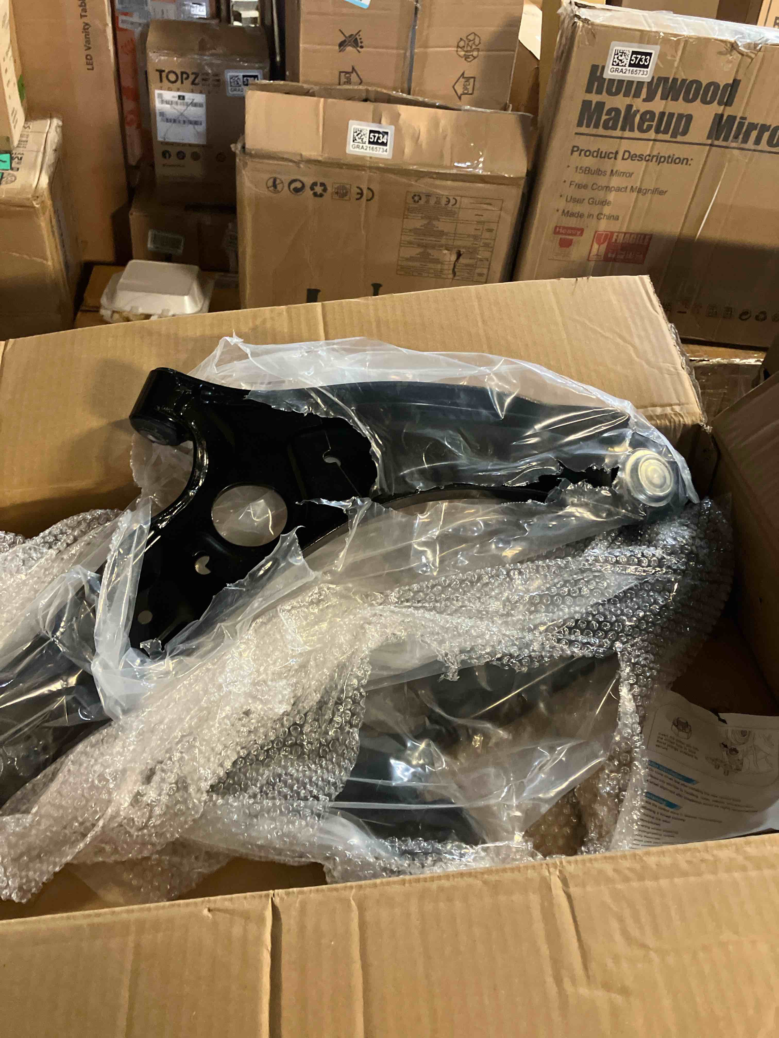 Condition photo showing New/Like New for Front Lower Control Arm w/Ball Joint for Hyundai Elantra 2011-2016, Veloster 2012-2017, Driver & Passenger Side, 2Pcs Suspension Kit K622232 K622646