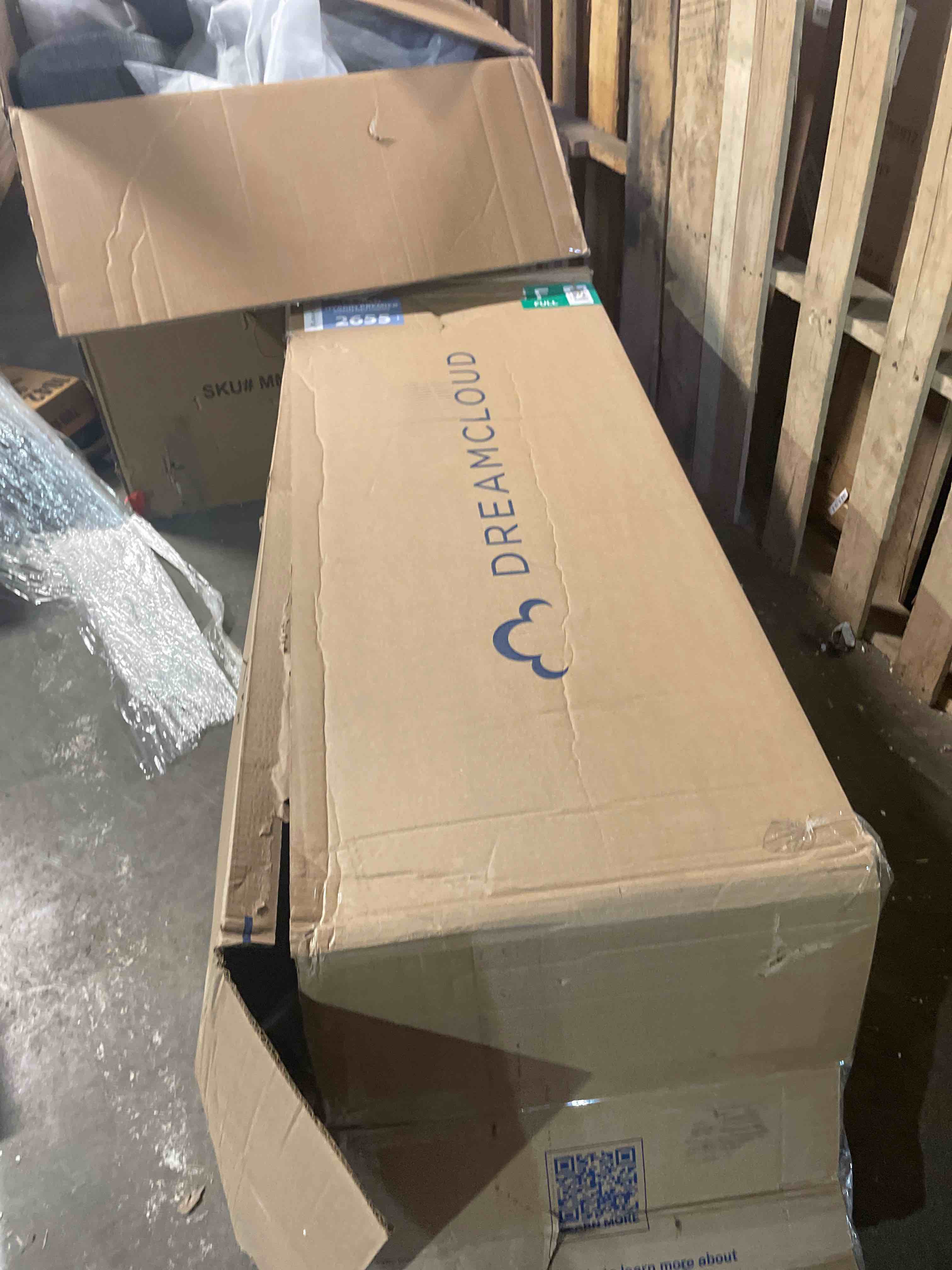 Condition photo showing New/Like New for dreamcloud premier 13" full mattress - luxury hybrid gel memory foam - 365 night trial - fiberglass free - forever warranty - mattress in a box - certipur-us certified queen premier new version