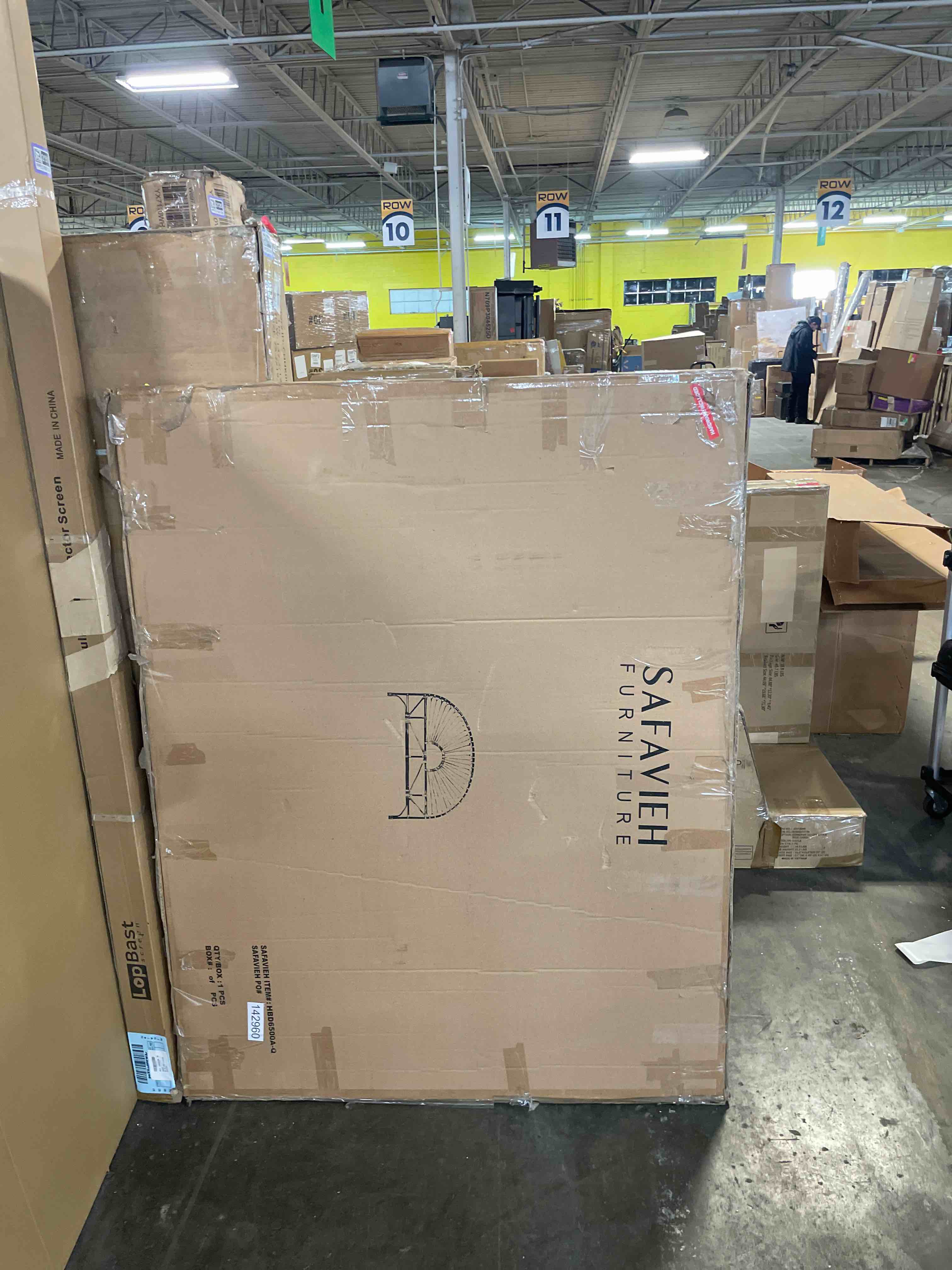 Condition photo showing New/Like New for safavieh home collection faris natural rattan arched queen size headboard