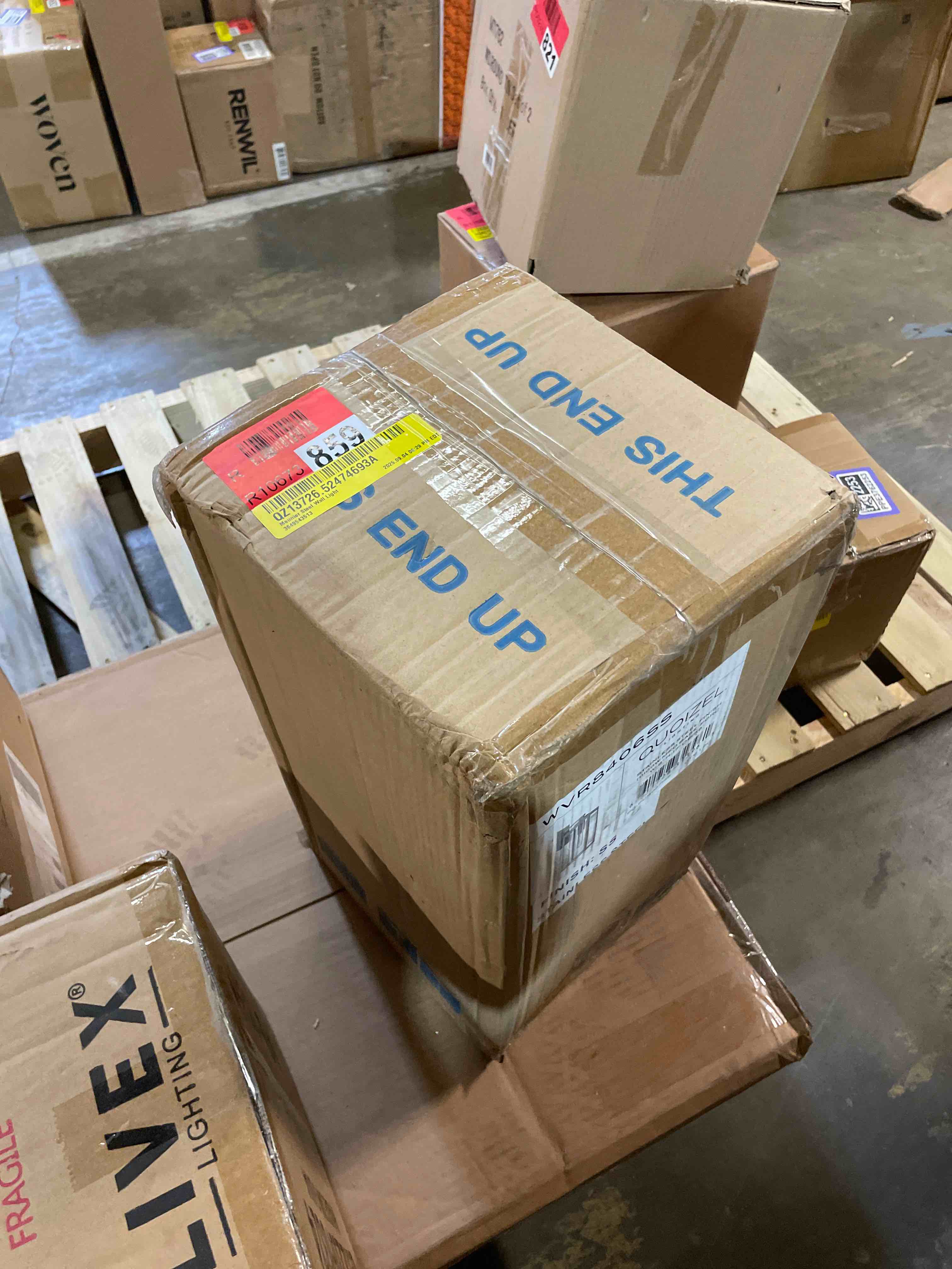 Condition photo showing Good Condition for meunier steel wall light