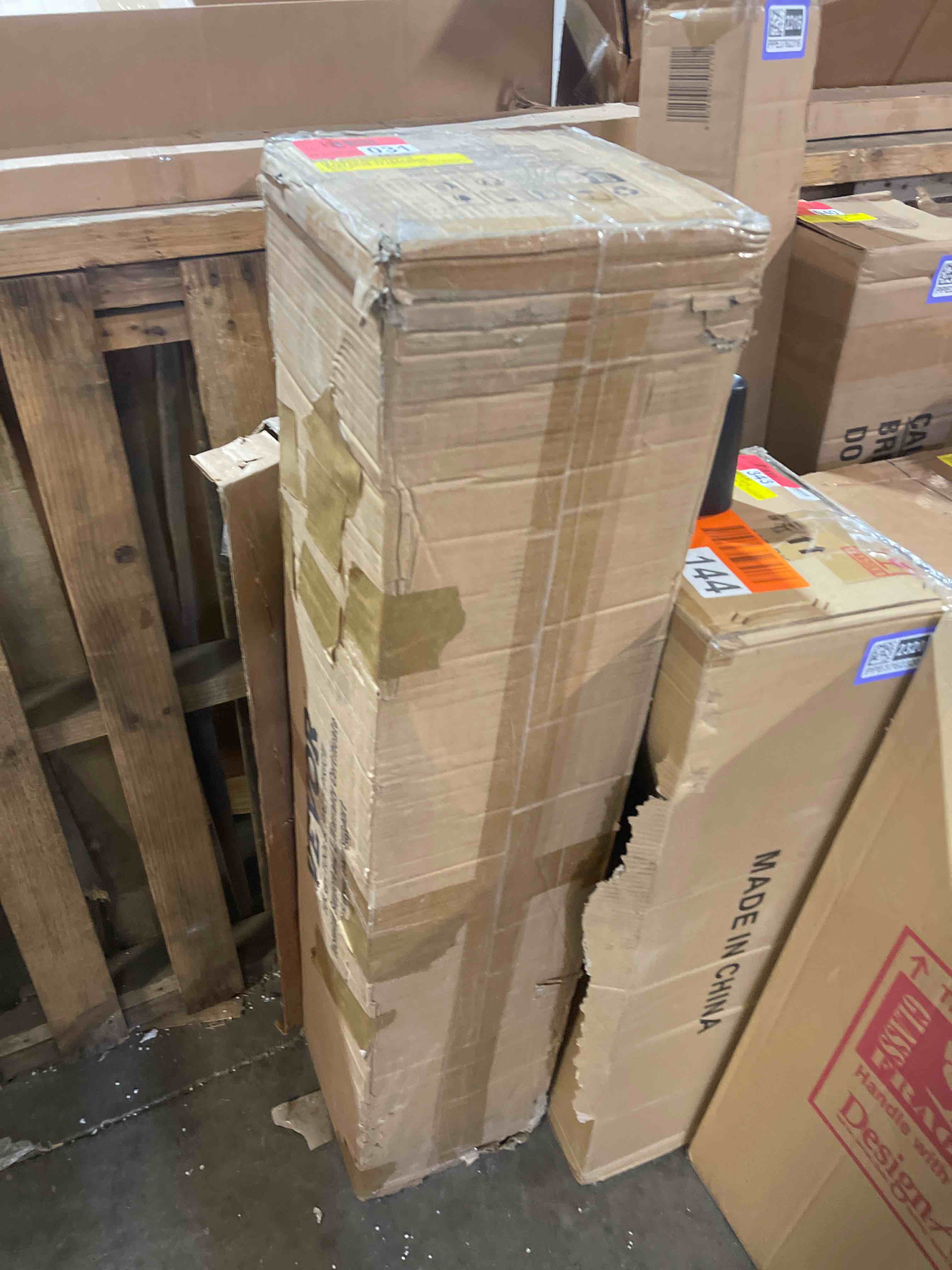 Condition photo showing New/Like New for vevor 4-pack cable railing post 36x2x2 in horizontal-hole deck railing post with pre-drilled holes stainless