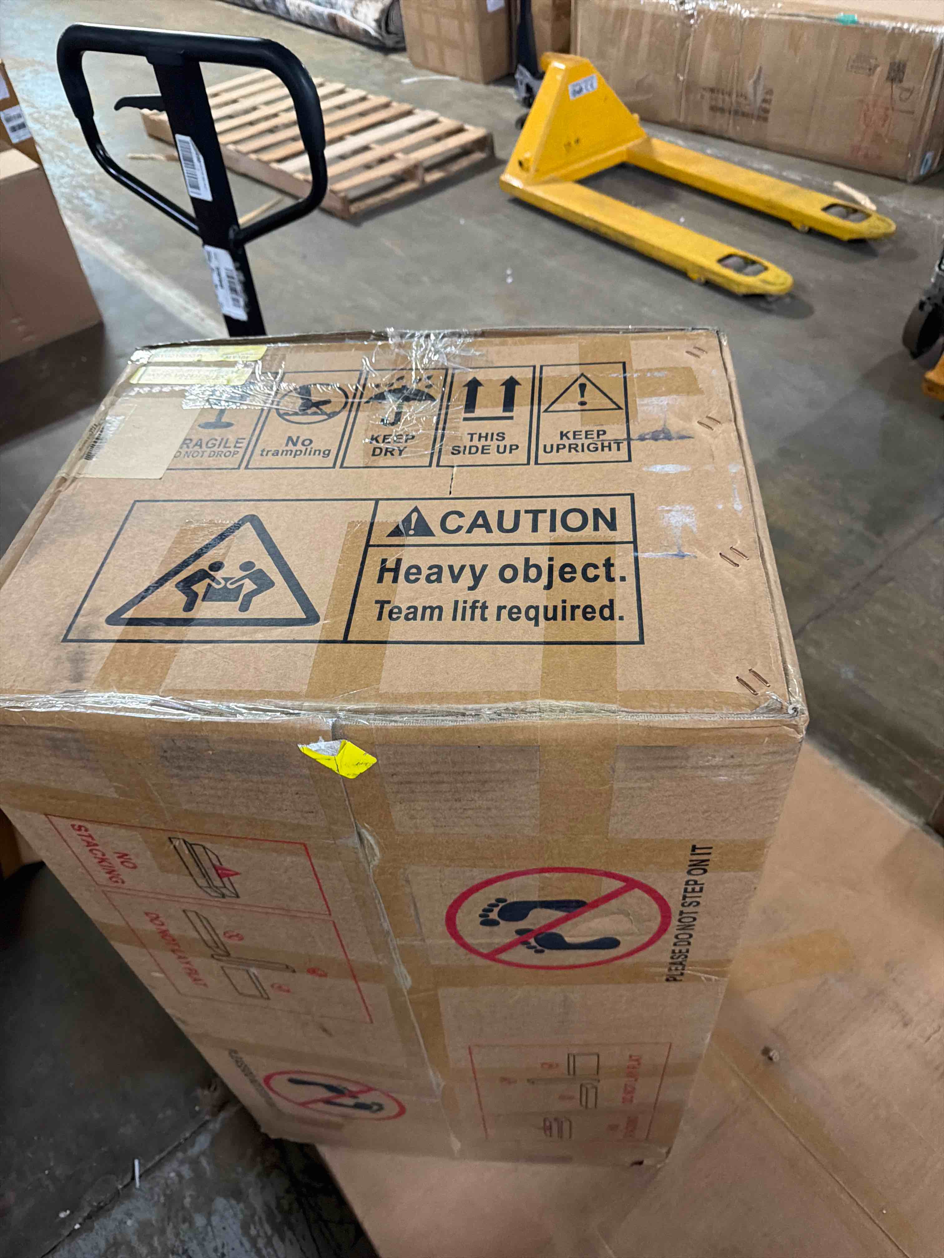 Condition photo showing New/Like New for fantastic luxurious oval faux marble coffee table with midsize spher