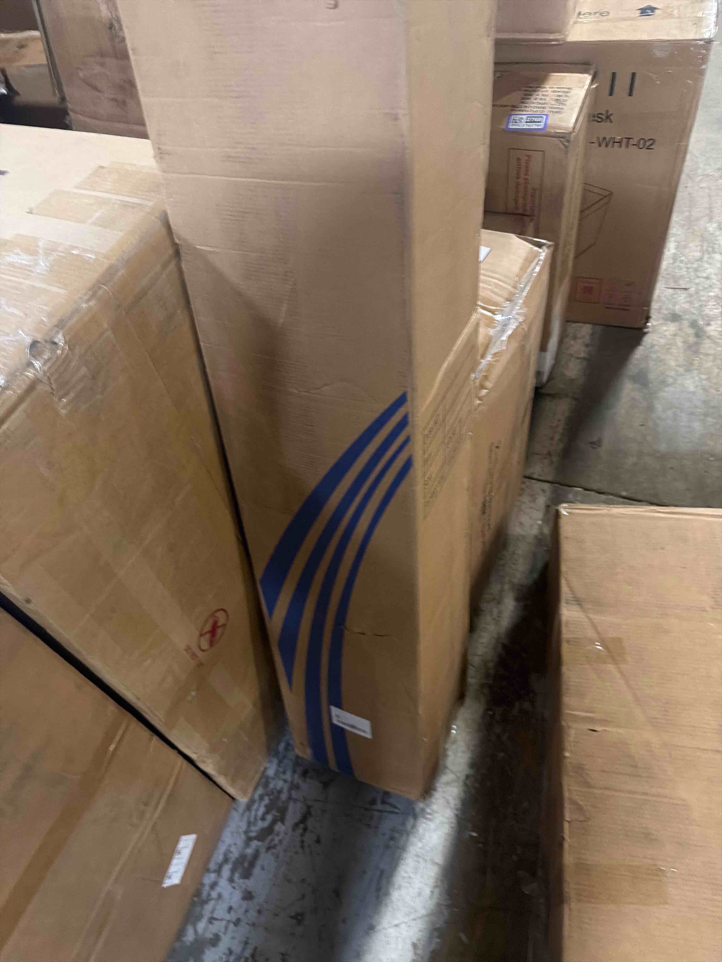 Condition photo showing New/Like New for queen black mattress,10 inch hybrid mattress queen size,medium firm with memory foam and pocket springs,breathable cover 10 inch bed in a box,60"x80"x10"