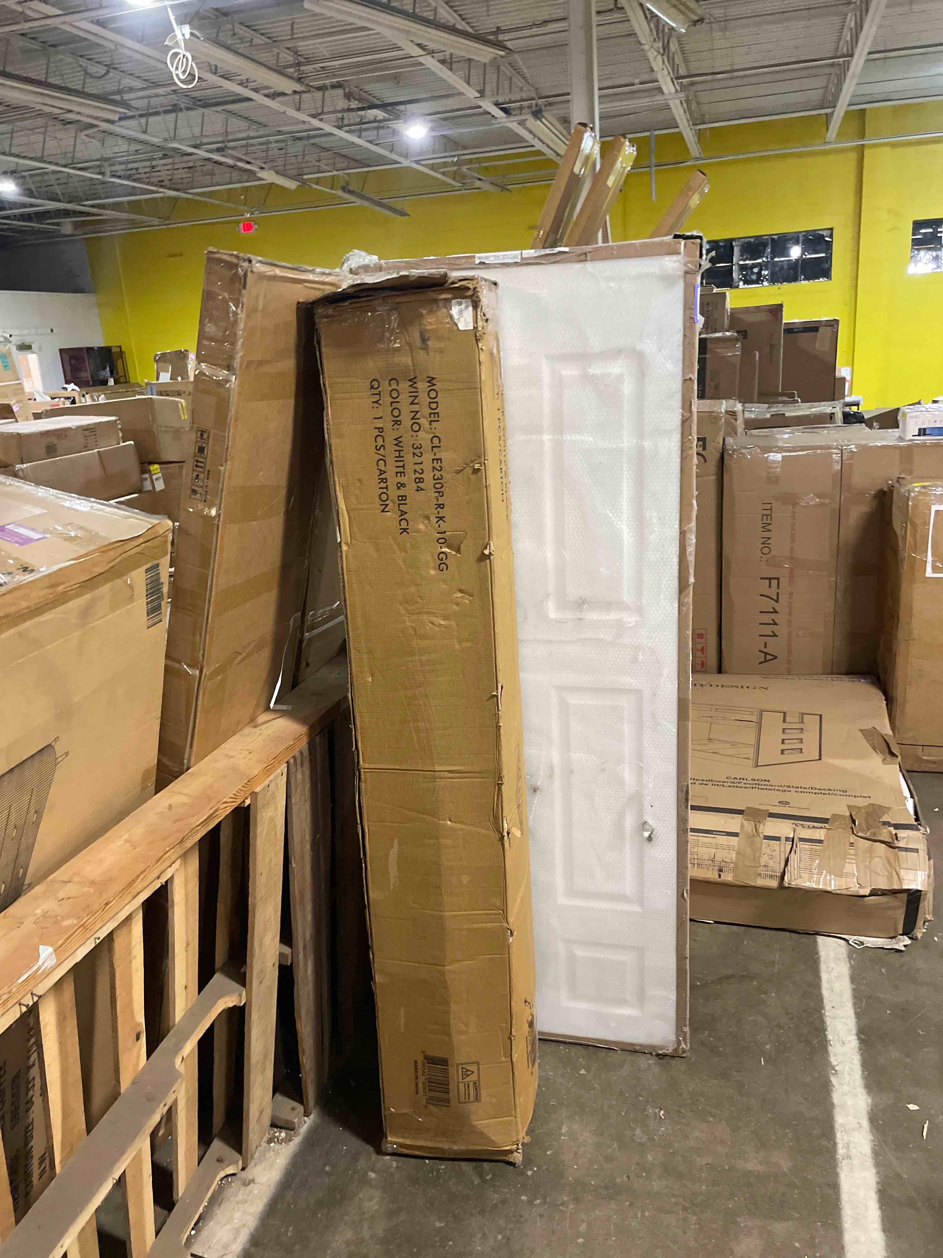 Condition photo showing New/Like New for flash furniture capri comfortable sleep 10 inch certipur-us certified hybrid pocket spring mattress, king mattress in a box, white