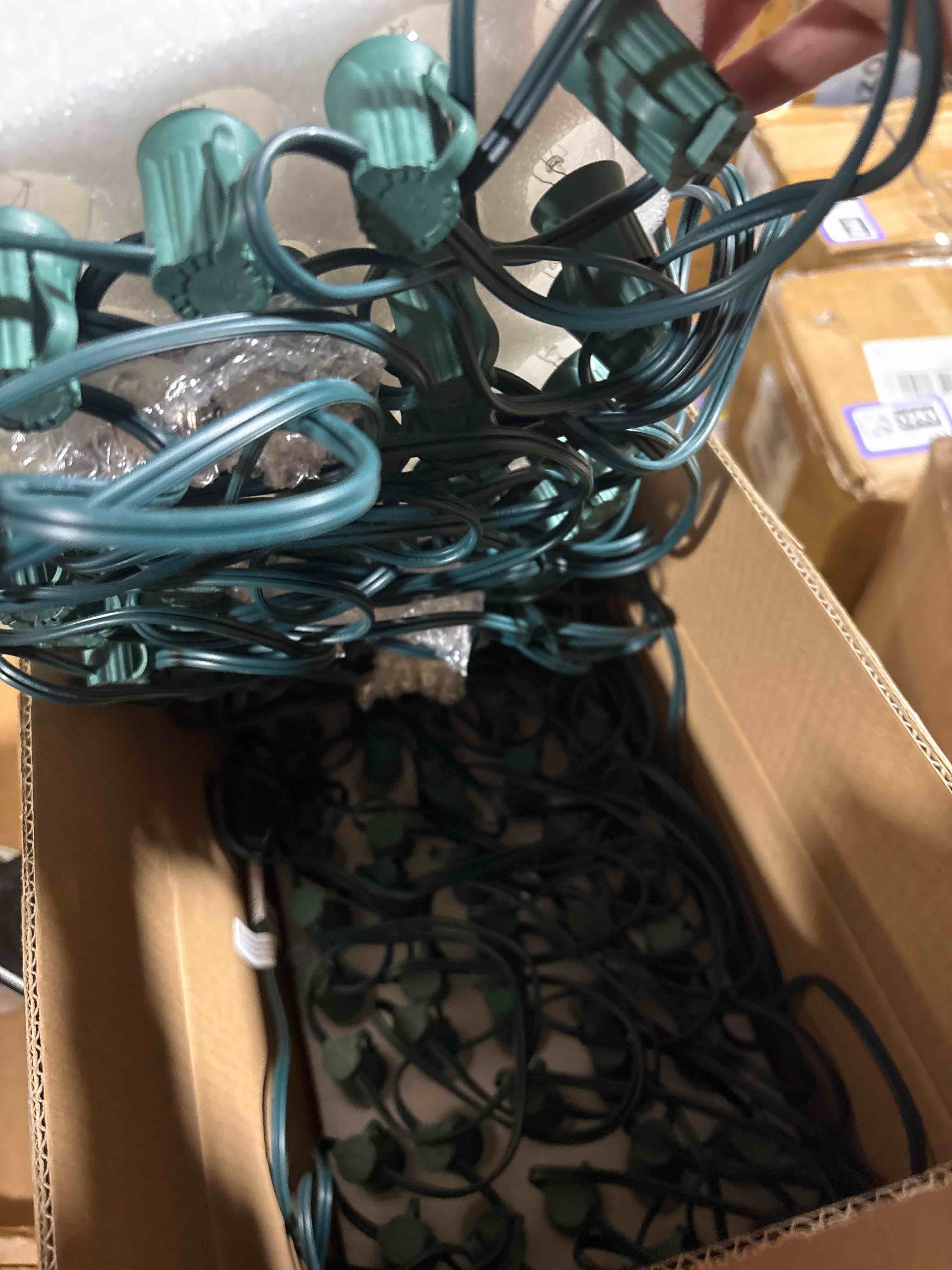 Condition photo showing New/Like New for Minetom C9 Clear Christmas String Lights, 100FT 100 Bulbs Bright & Warm Outdoor Christmas Lights, Long Life C9 String Lights for Tree Patio Gazebo Wreath, Green Wire Clear Bulb Green Wire 100FT