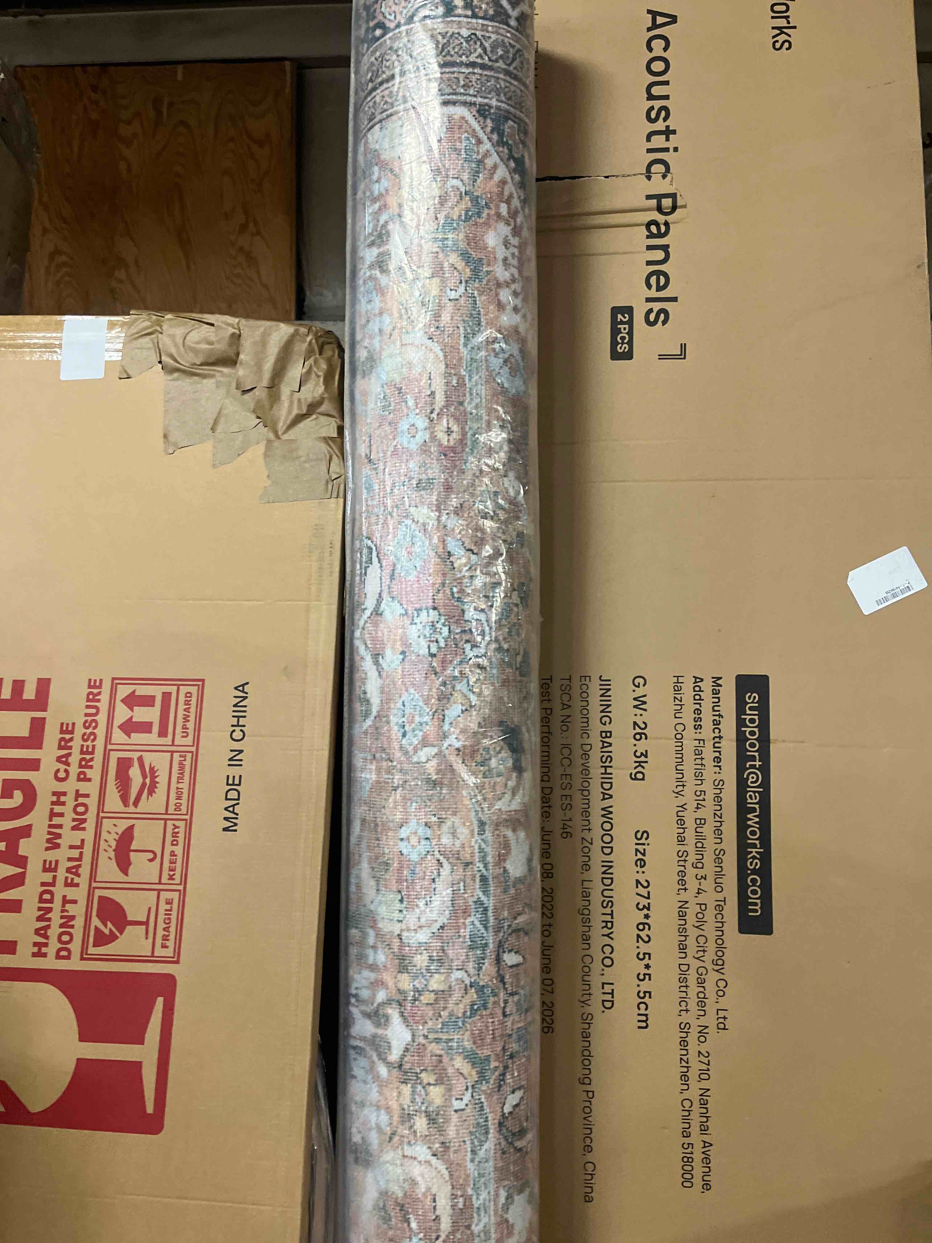 Condition photo showing New/Like New for Loloi II Wynter WYN-02 Auburn Traditional Area 7'-6" x 9'-6" Auburn / Multi 7'-6" x 9'-6"