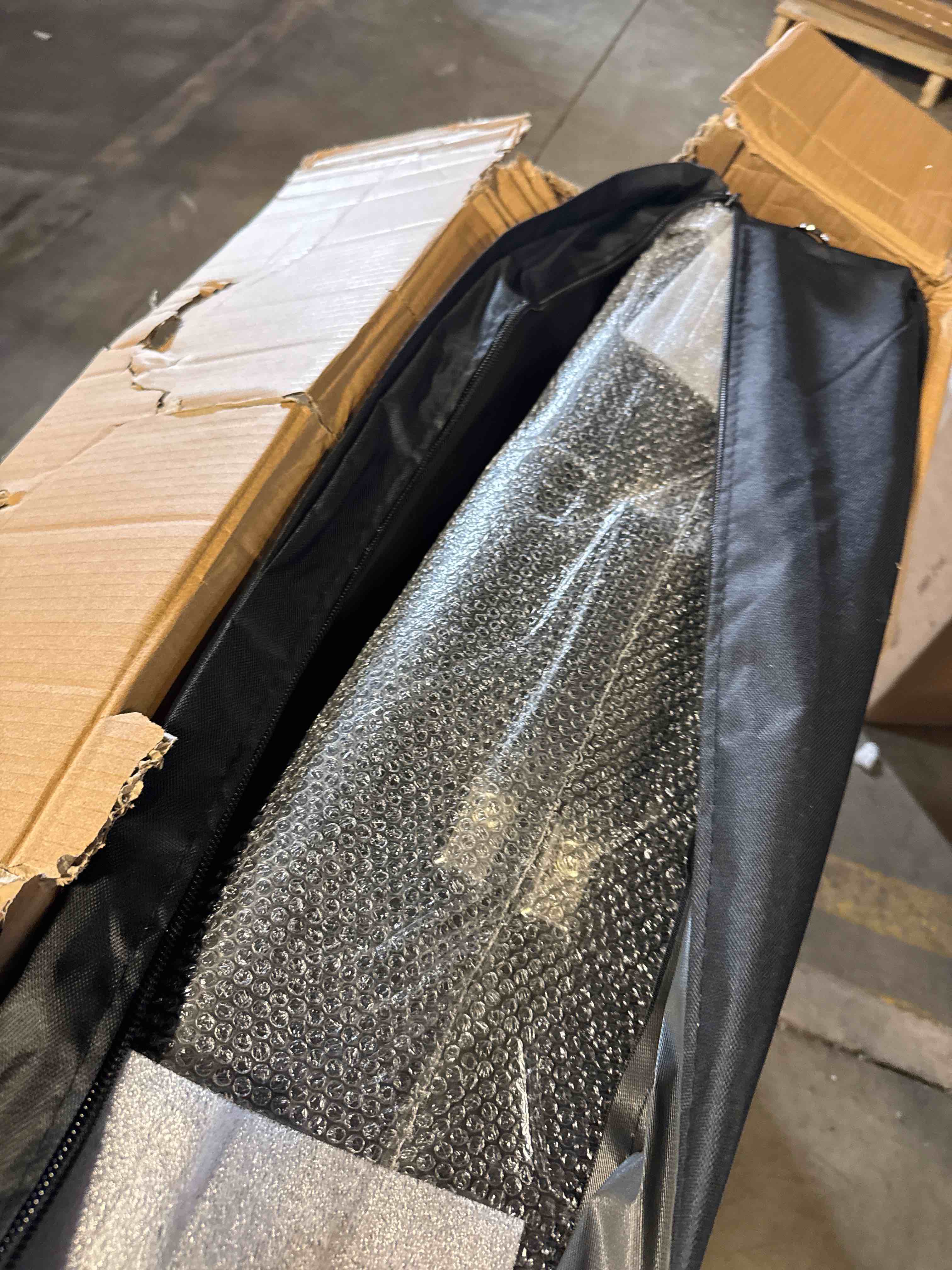 Condition photo showing New/Like New for CLORIS 84" Professional Massage Table Portable 3 Folding Lightweight Facial Salon Spa Tattoo Bed Height Adjustable with Carrying Bag & Wooden Leg Hold Up to 1100LBS Black-3 Section-wooden Leg