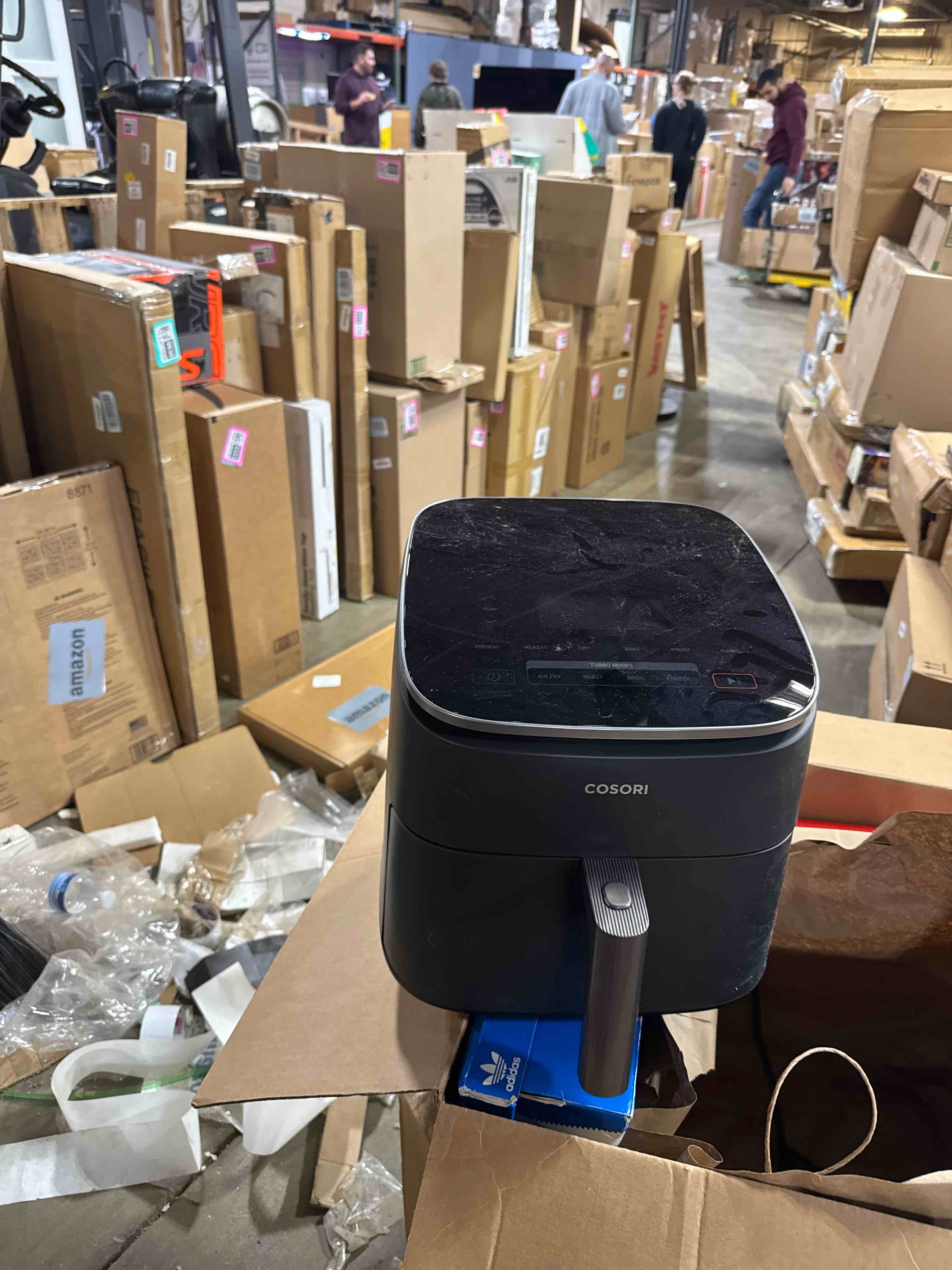 Condition photo showing Good Condition for Cosori 9-in-1 TurboBlaze Air Fryer 6 Qt, Premium Ceramic Coating, 90°–450°F, Precise Heating for Even Results, Air Fry, Roast, Bake, Broil, Dry, Frozen, Proof, Reheat, Keep Warm, 120V, Dark Gray Dark Gray 6QT Air fryer