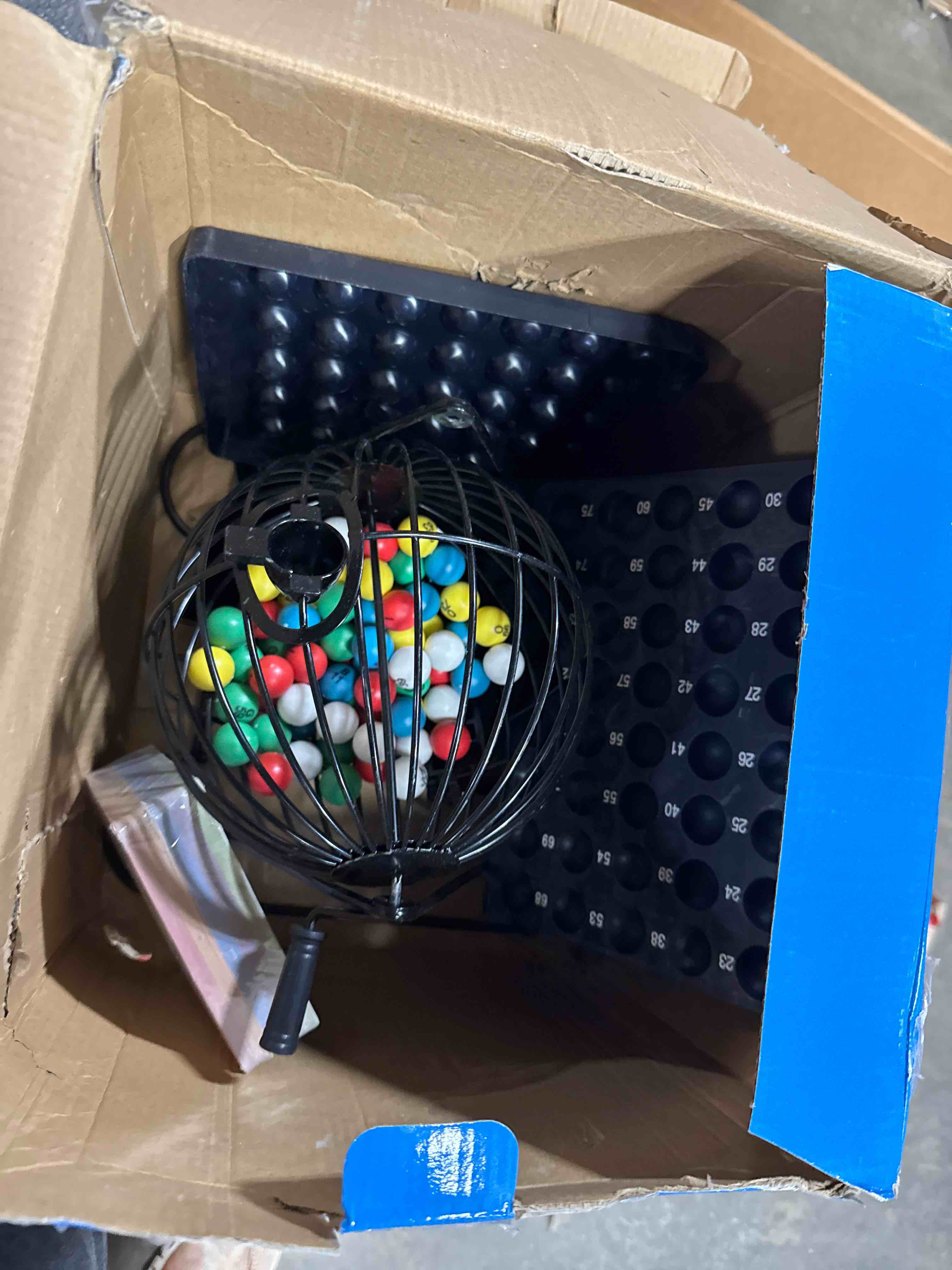 Condition photo showing Good Condition for Yuanhe Jumbo Bingo Game Set - 11" Metal Round Cage, 75 Colored Balls, 100 Bingo Cards, 500 Mixed Chips and Master Board for Large Groups, Parties Jumbo Set