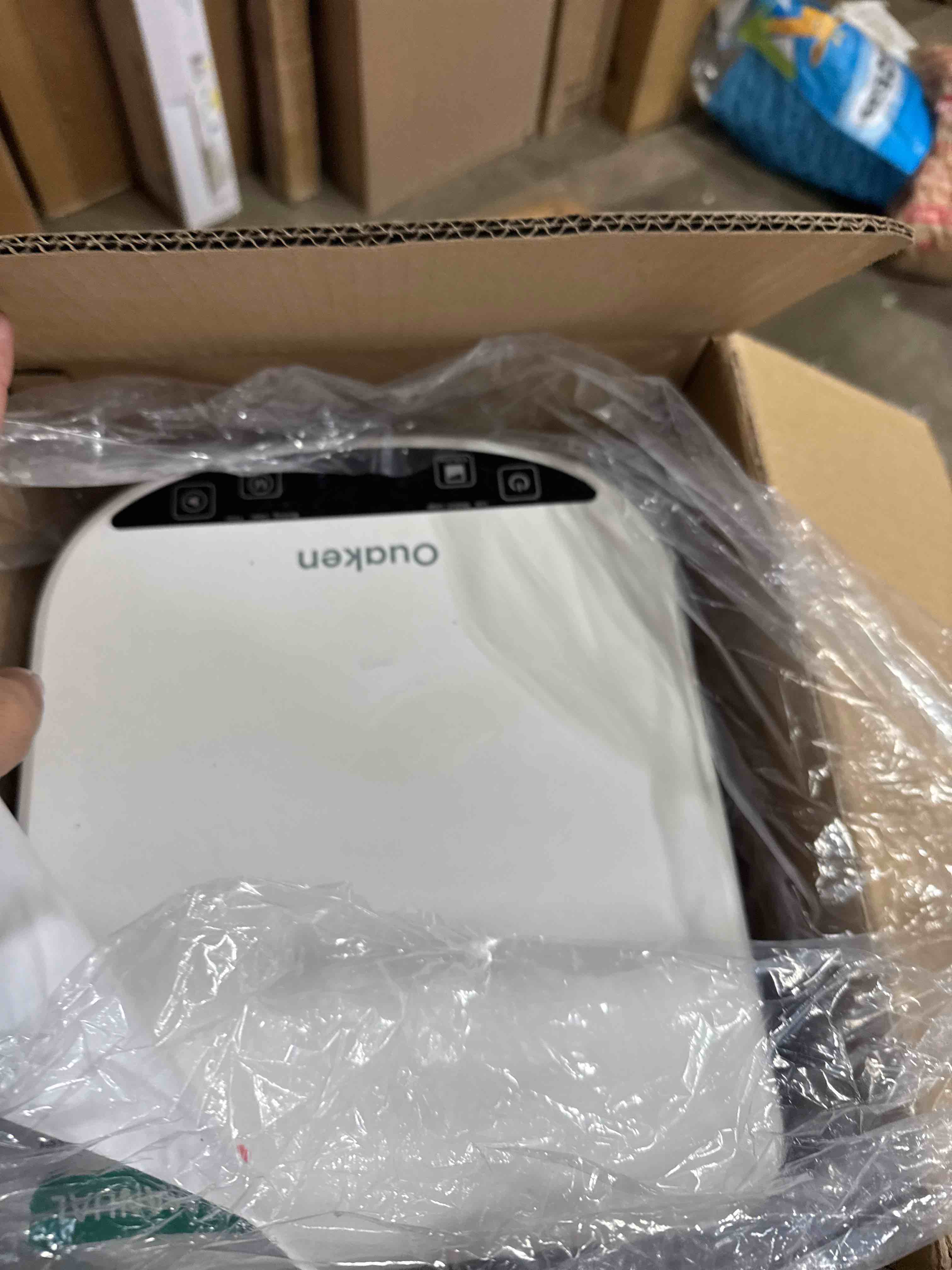 Condition photo showing Good Condition for Electric Composter for Kitchen, 3L Indoor Smart Compost Bin Kitchen Waste Compost Machine Countertop, 4-6H Compact Food Recycler for Home with Low Noise, Odorless, Auto-Clean, White