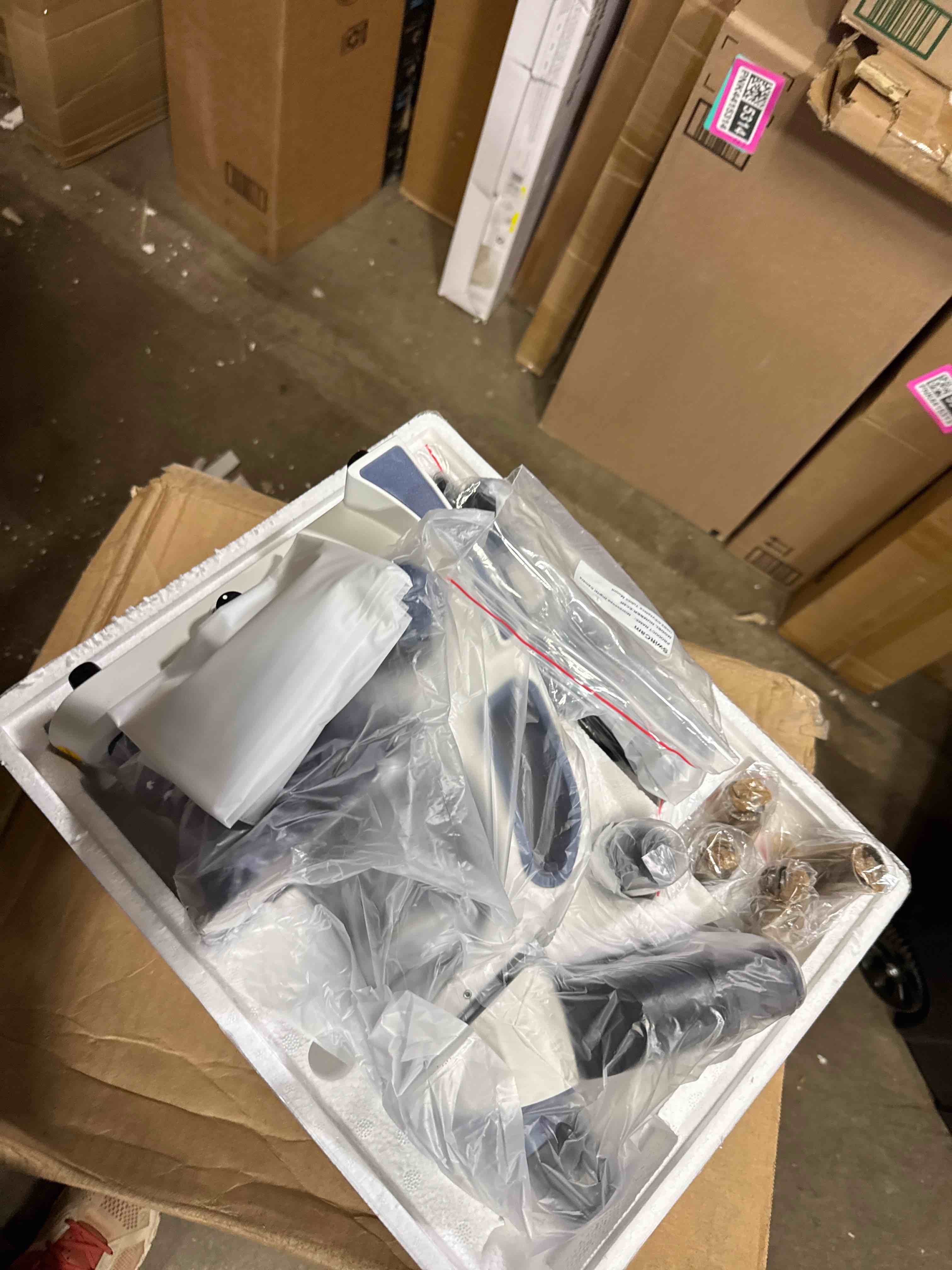 Condition photo showing New/Like New for SWIFT Trinocular Compound Microscope SW350T,40X-2500X Magnification,Siedentopf Head,Research-Grade,Two-Layer Mechanical Stage,1.3mp Camera and Software Windows and Mac Compatible SW350T+1.3MP Camera