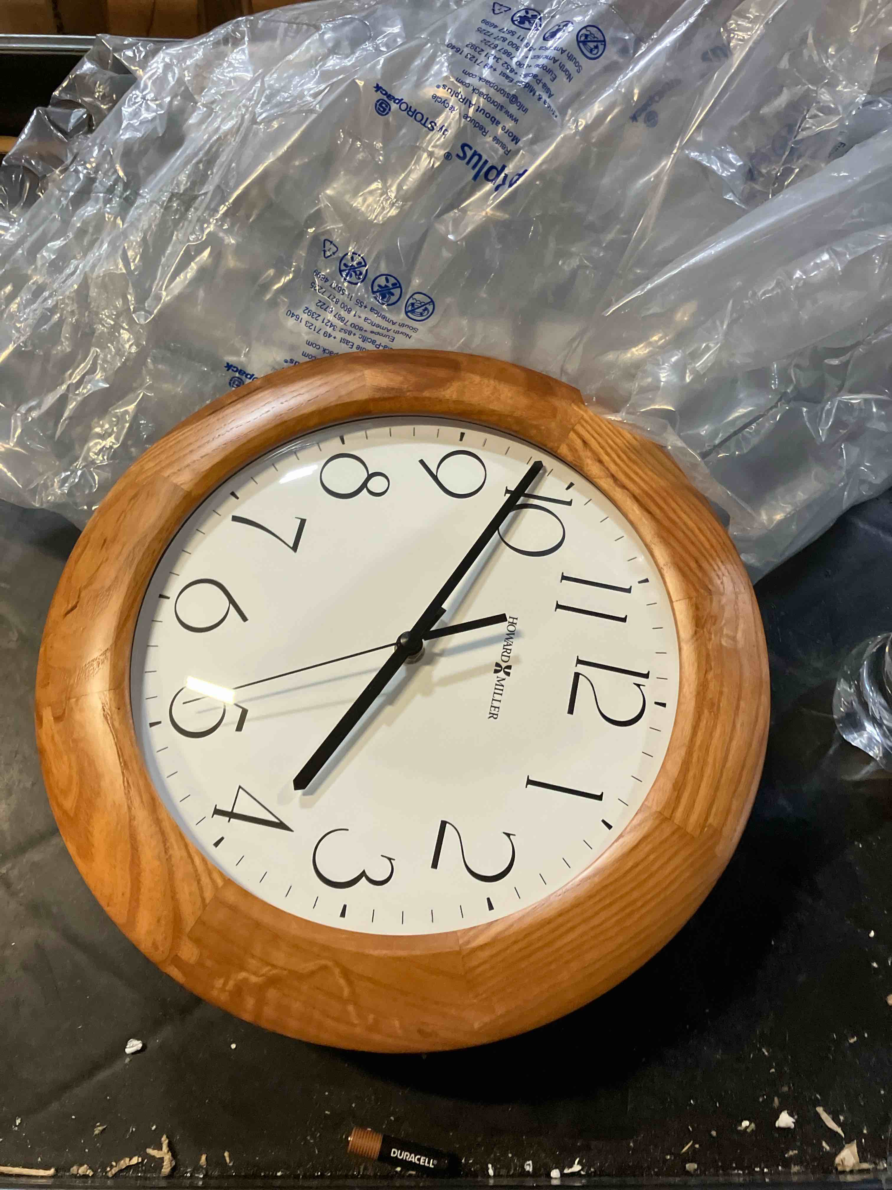 Condition photo showing Good Condition for Howard Miller Santa Fe Wall Clock - Wooden Analog Hanging Clock with Quartz Movement, Battery-Operated, Convex Glass Crystal Cover, Classic Round Timepiece for Home, Kitchen, Bedroom, and Office Decor