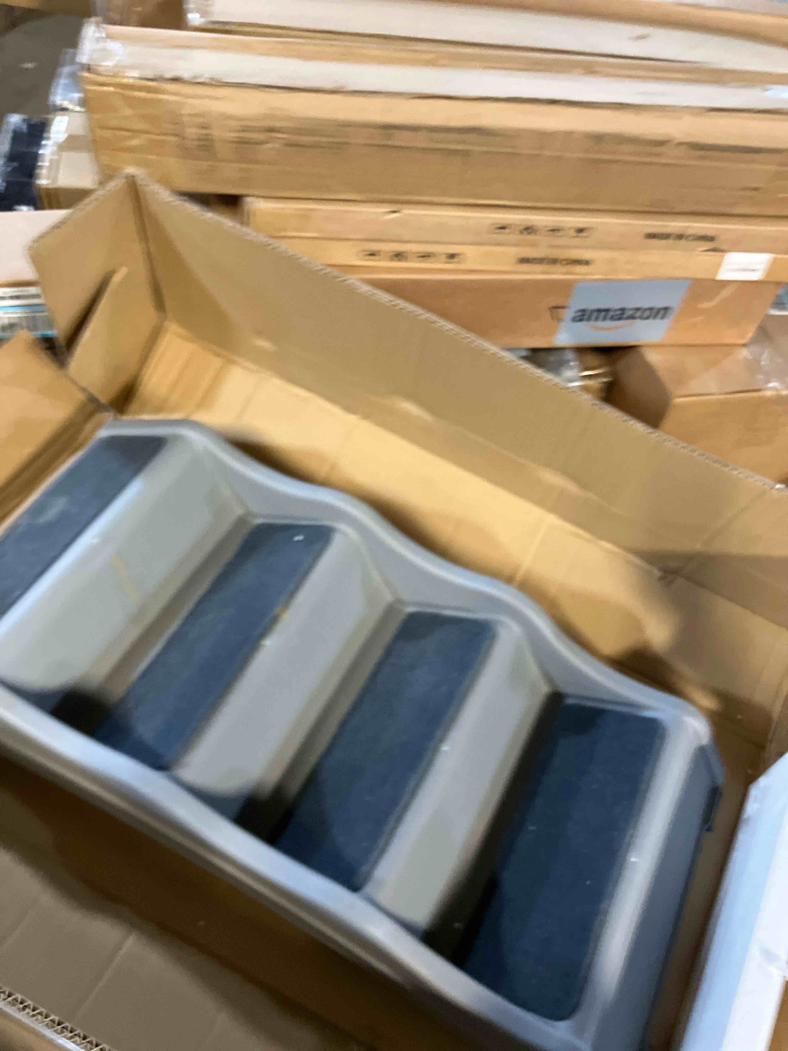Condition photo showing Good Condition for Amazon Basics Foldable Non-Slip Pet Stairs, Steps for Dogs and Cats, 14.6'' W x 22.75'' D x 19.5'' H, Grey 14.6'' W x 22.75'' D x 19.5'' H Grey