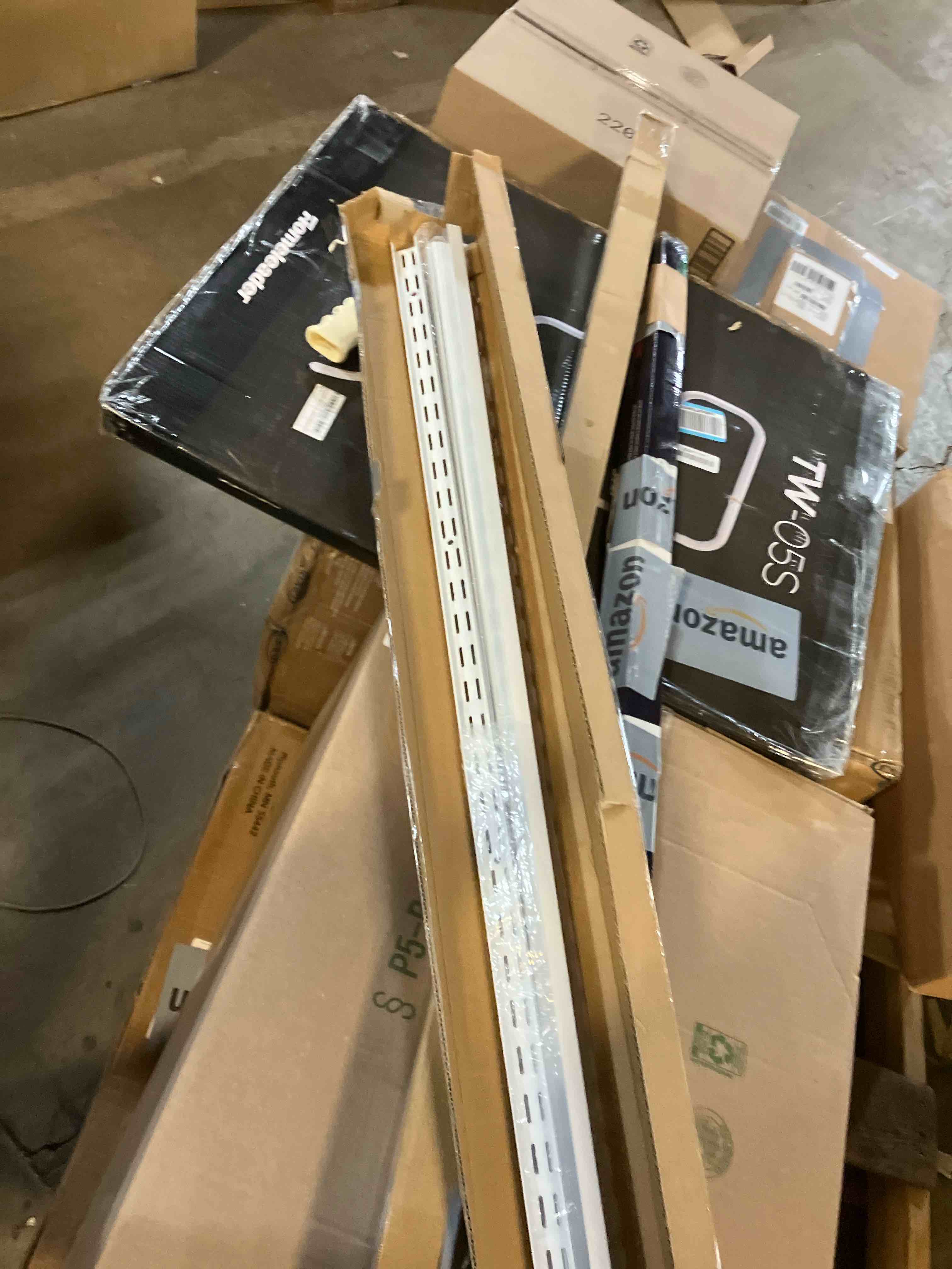 Condition photo showing New/Like New for VEVOR Shelf Pilaster, 60-inch 5 Pack, Dual Track Upright Wall Shelving System, Heavy Duty Support System Twin Slot Shelf Rails, 25 Screws, Suitable for Cabinet Closet Organization Storage, Silver