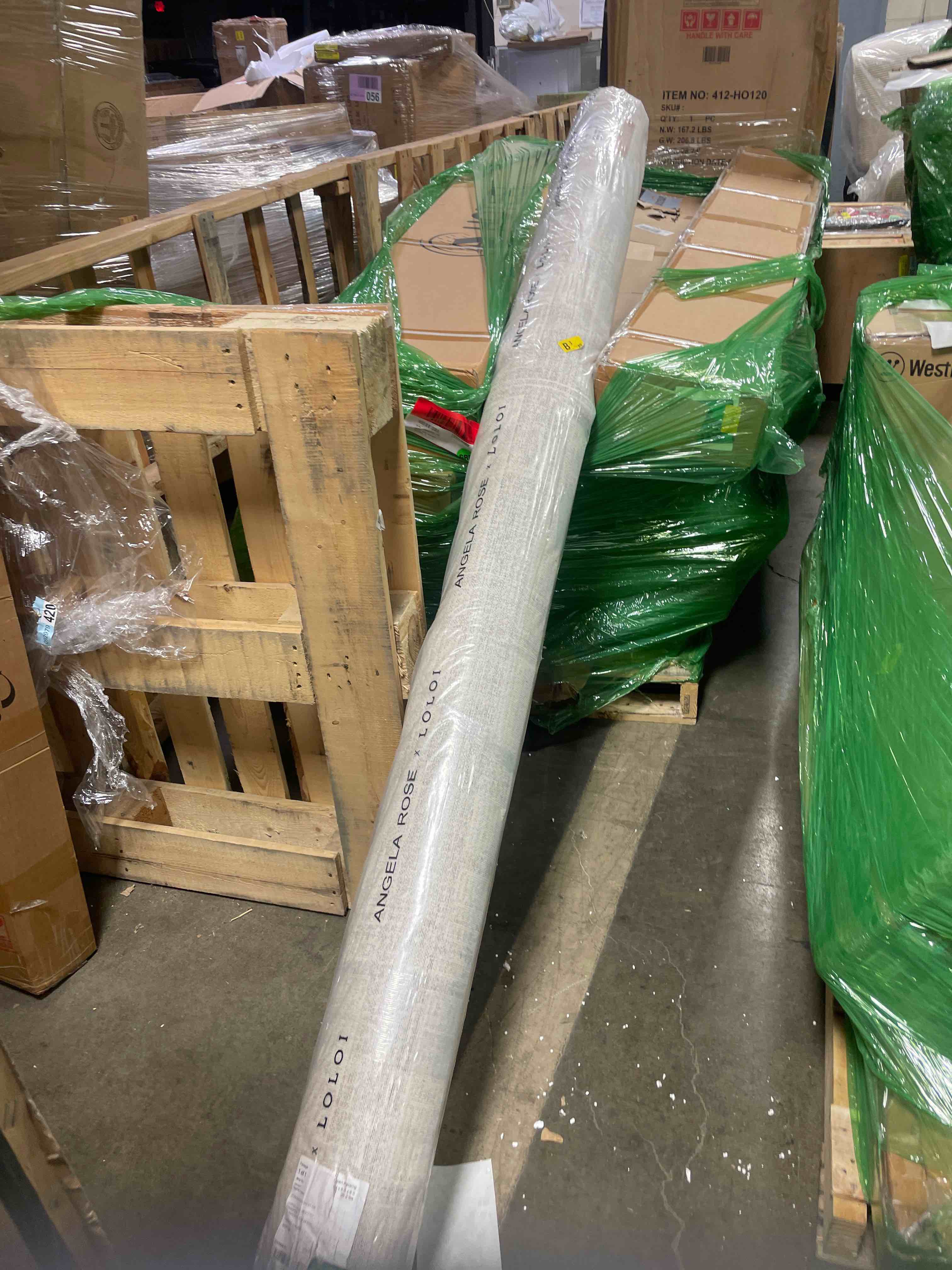 Condition photo showing New/Like New for Loloi Angela Rose Ember Collection EMB-04 Ivory/Multi 7'-10" x 10' Area Rug Ivory / Multi 7'10" x 10' (Rectangular)