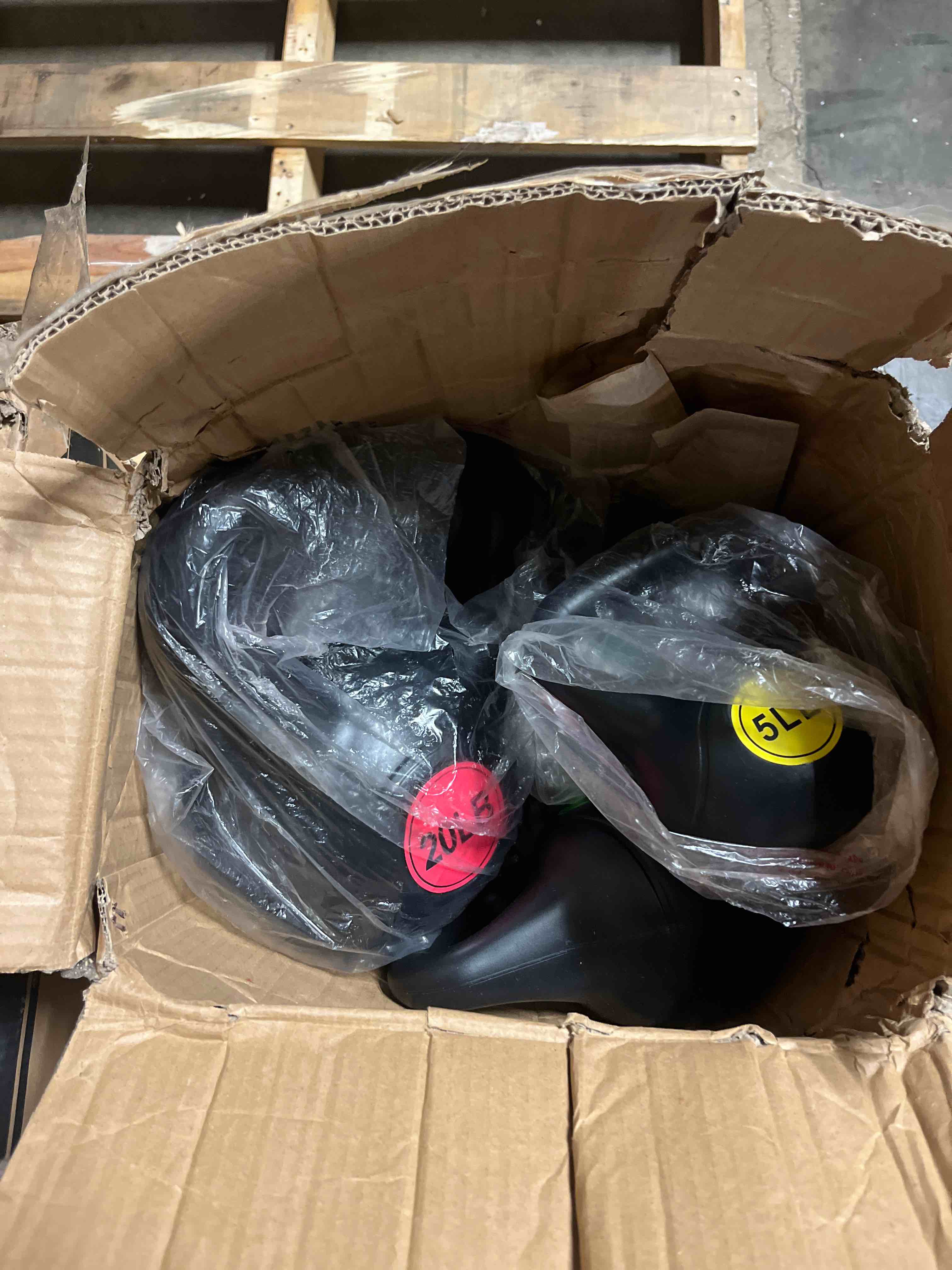 Condition photo showing New/Like New for fitvids kettlebell sets piece strength training kettlebells weight set 50lb set of 4: 5/10/15/20lb