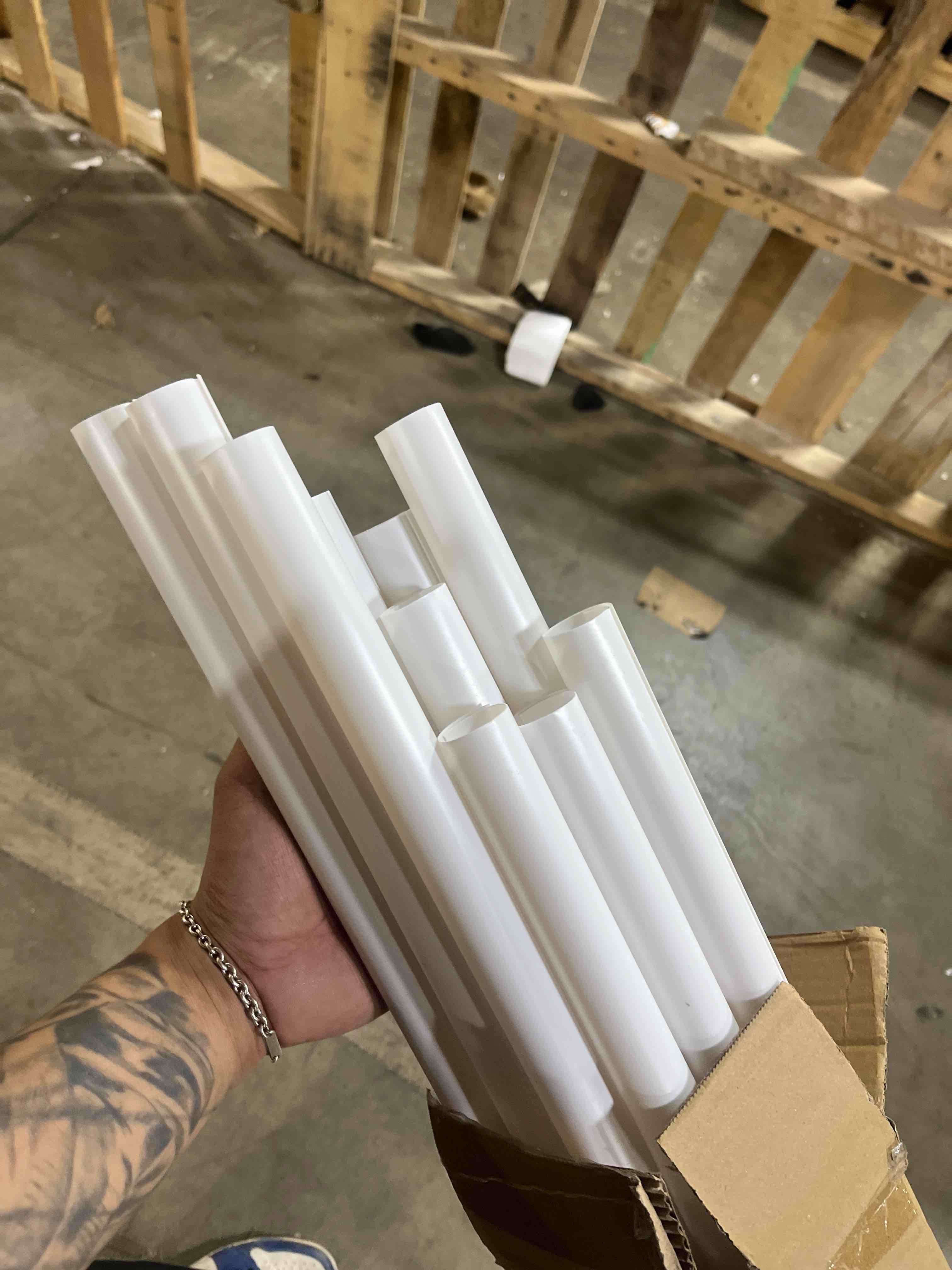 Condition photo showing New/Like New for prime-line mp7163 closet rod covers, 72 in. lengths, plastic construction, white, adjusts to all pole diameters (12 pack)
