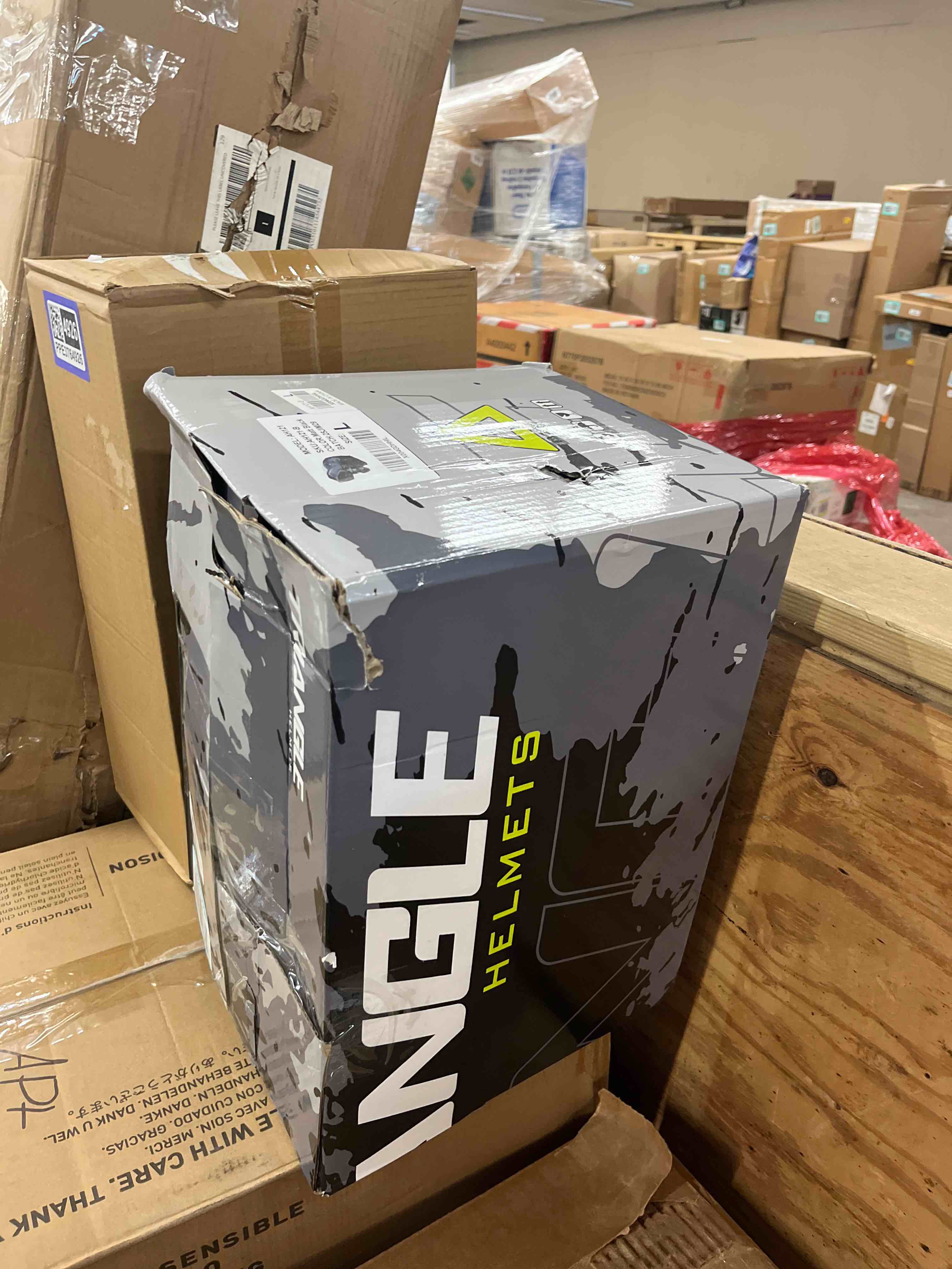 Condition photo showing New/Like New for triangle modular motorcycle helmets for men flip up full face helmet dual visor with internal sunshield