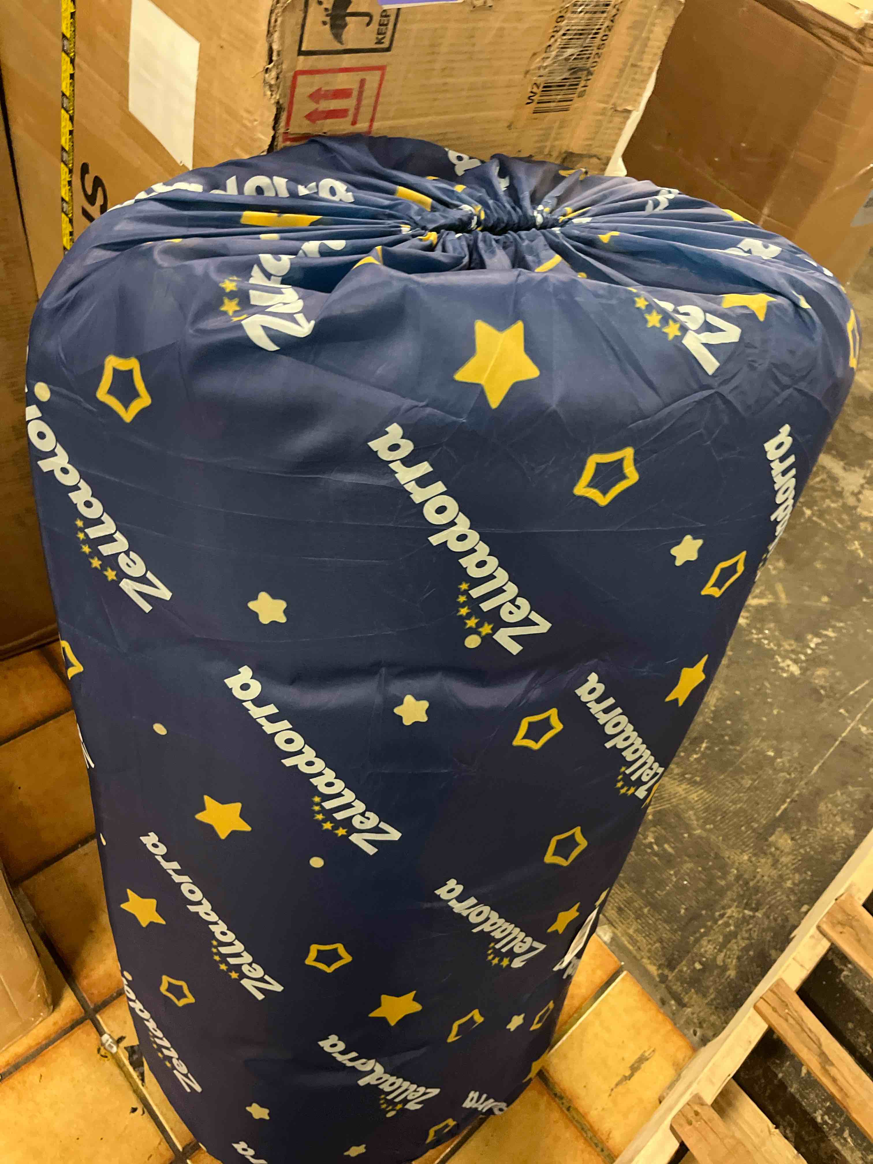 Condition photo showing Good Condition for zelladorra japanese floor mattress, futon mattress with portable storage bag and washable cover, roll up thick tatami mat suitable for camping, guest room, green, full