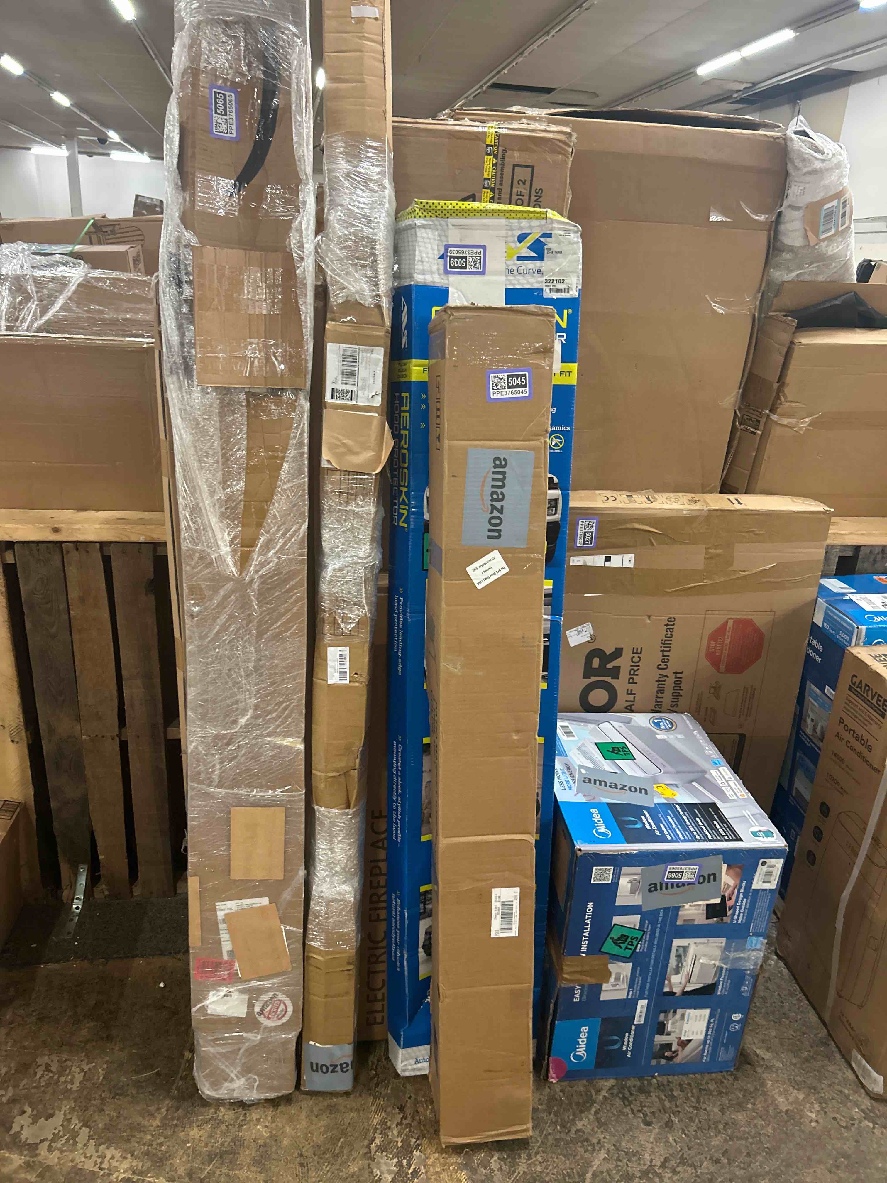 Condition photo showing New/Like New for eliteshade usa 10-year-non-fading 10ft 3-tier market patio umbrella, commercial grade outdoor table umbrella with crank open, windproof & upf 50+ uv protection, heavy duty ventilation for garden, deck, pool, backyard, beach & bistro, heather beige