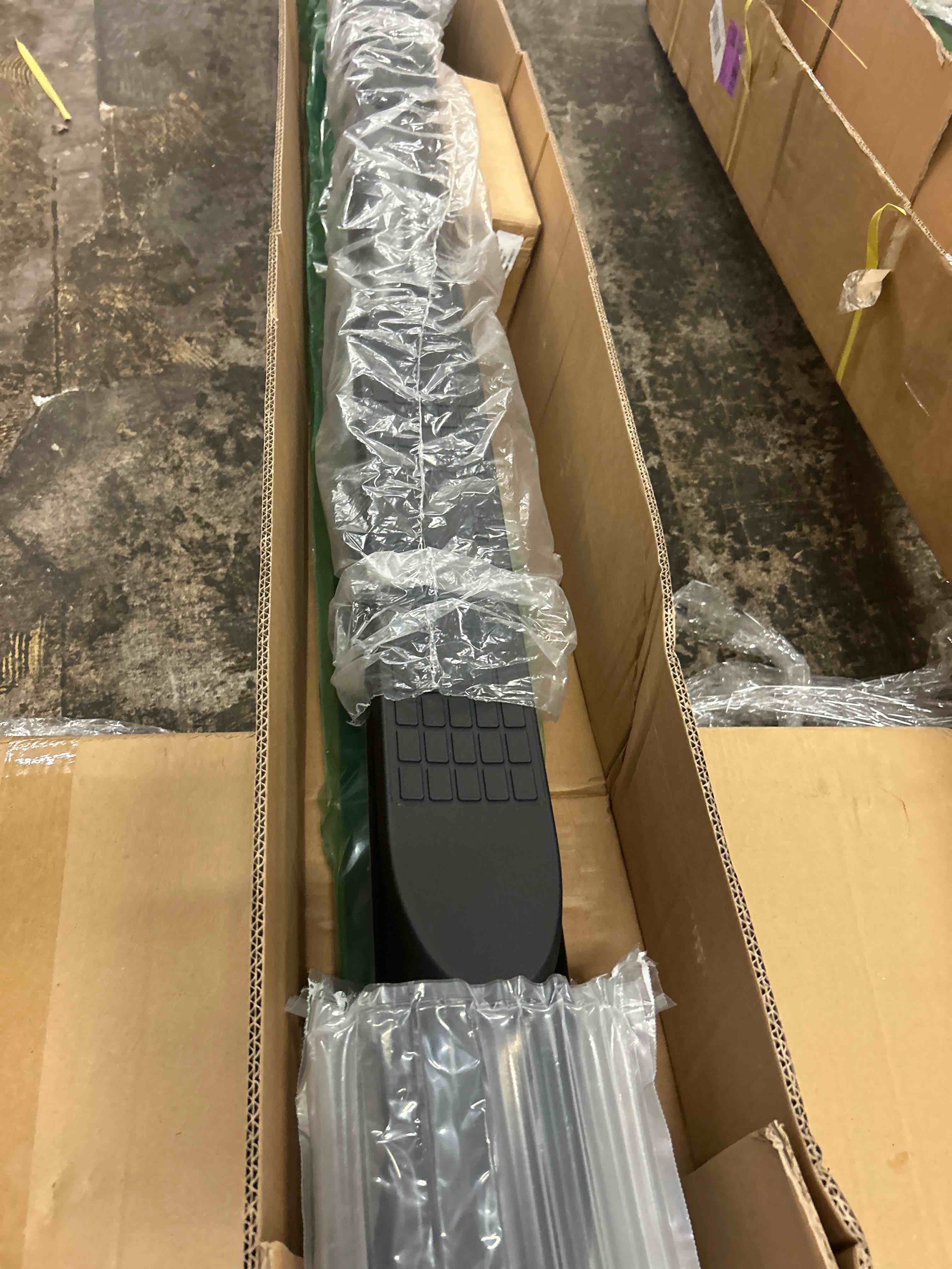 Condition photo showing New/Like New for yhtauto 4 inch running boards side steps fit chevy silverado & gmc sierra 1500 ld/2500 hd/3500 hd, extended cab/double cab (excluding c/k classic) truck step rails