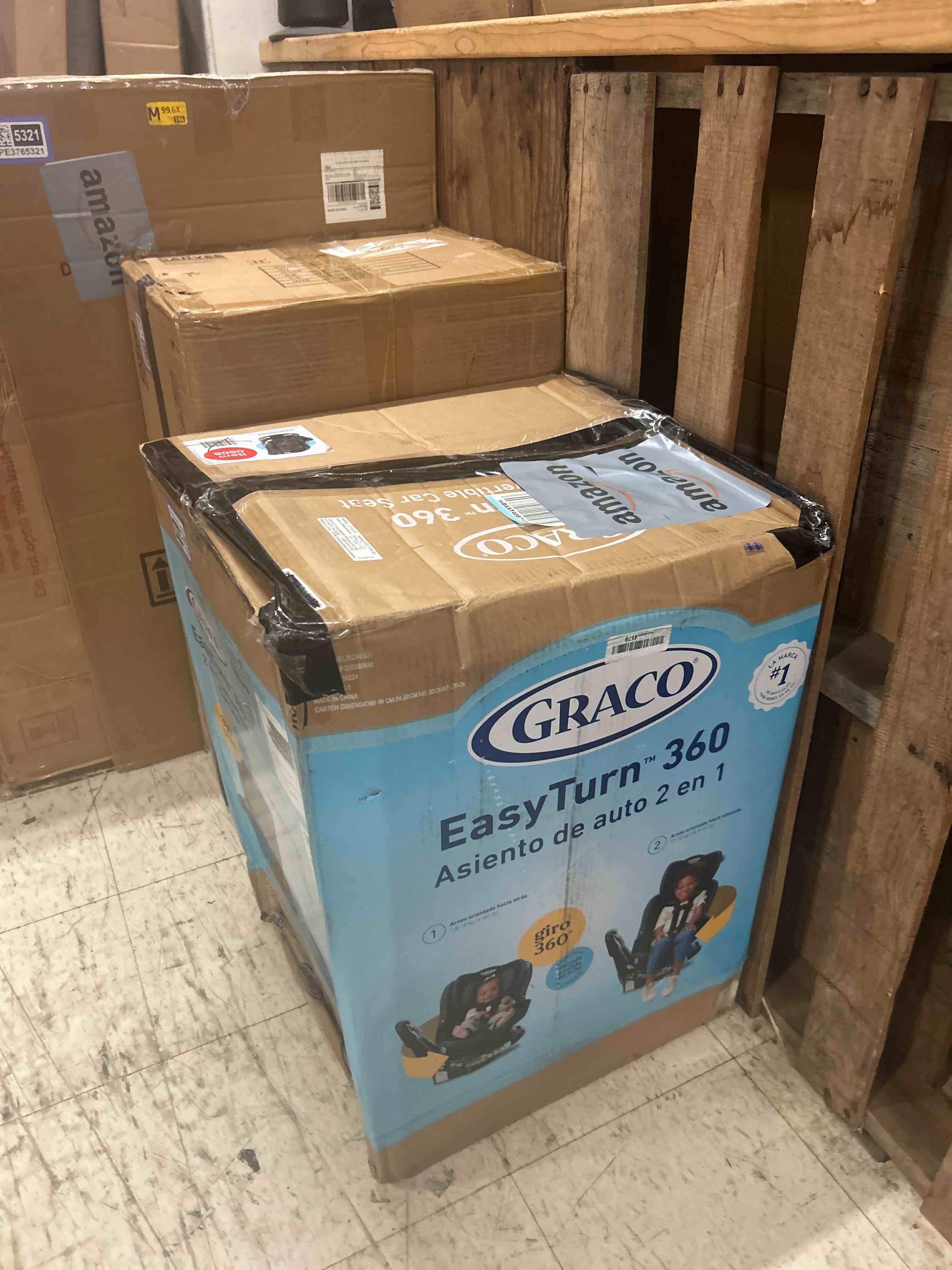 Condition photo showing New/Like New for graco easyturn 360 2-in-1 rotating convertible turning car seat - cyran: machine washable seat pad, 30.8 lbs