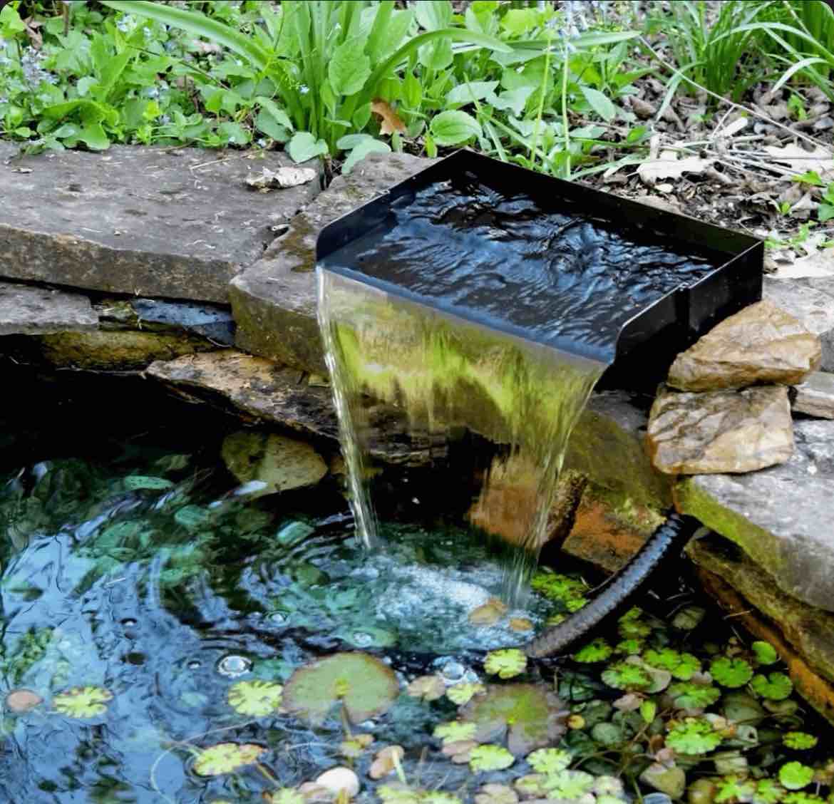 Condition photo showing New/Like New for poposoap pond waterfall