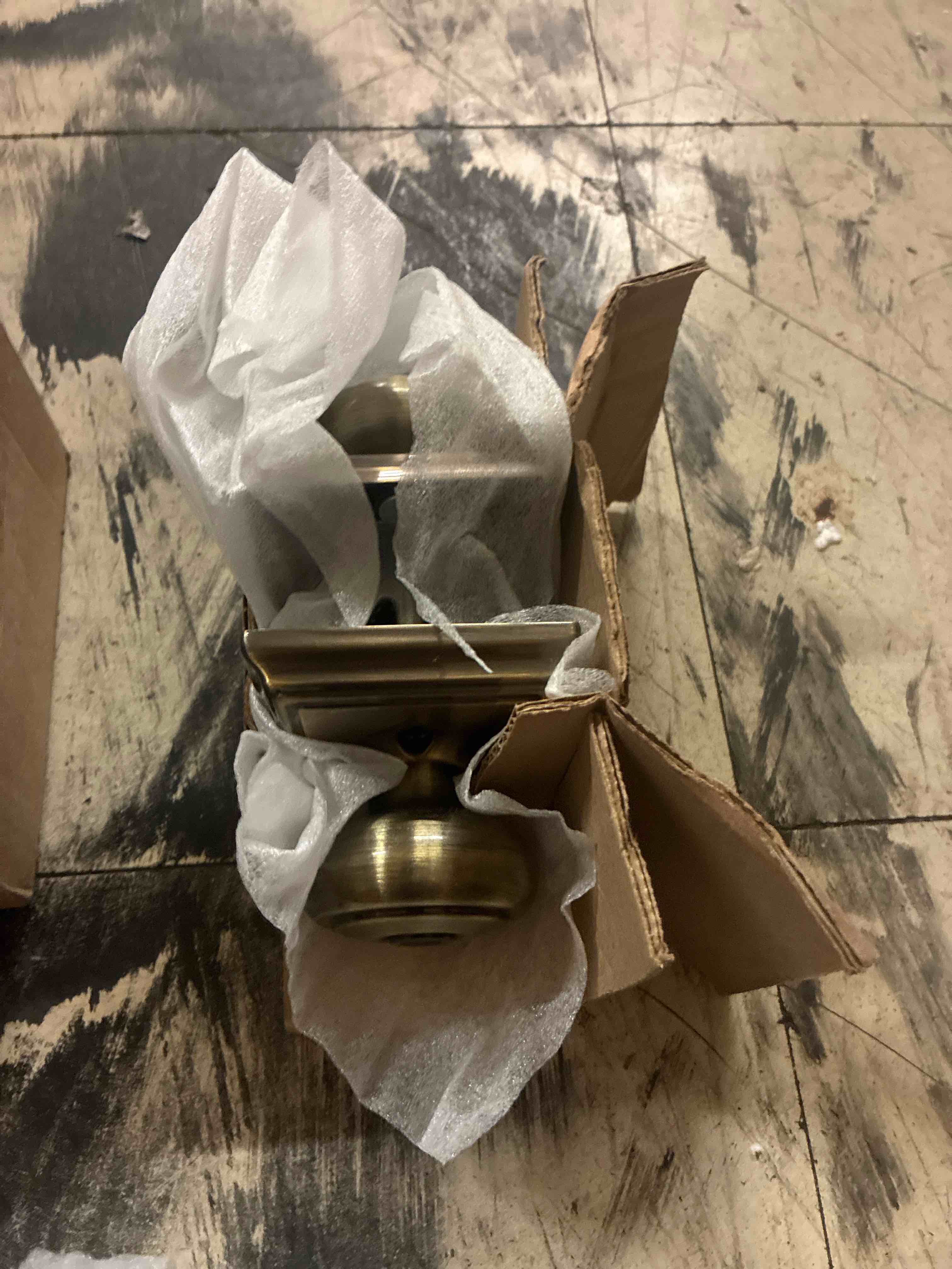 Condition photo showing New/Like New for schlage lock company f10and609add addison collection schlage passage knob, antique brass