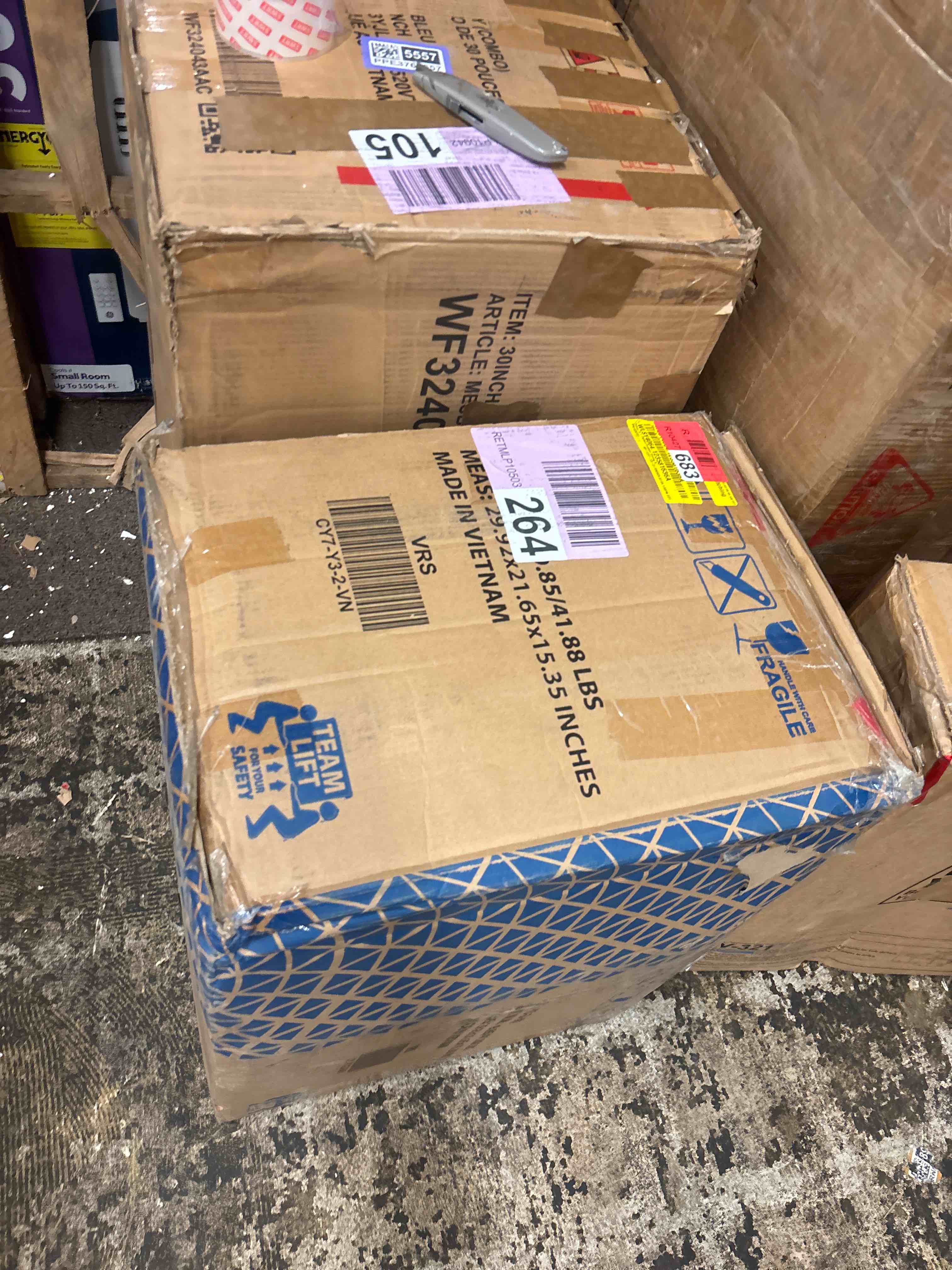 Condition photo showing New/Like New for walsunny patio dining chairs