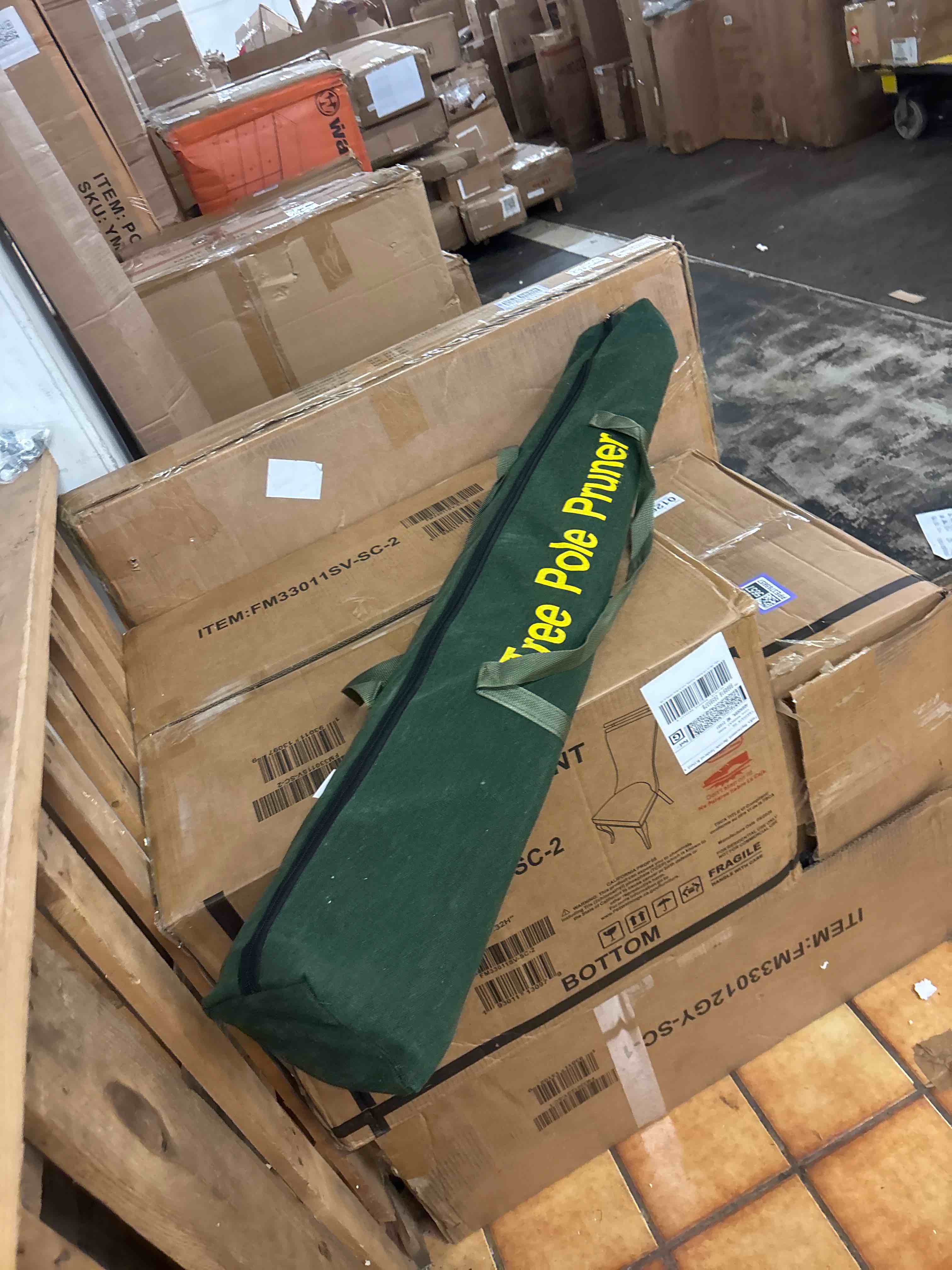 Condition photo showing New/Like New for 13.7-in steel tree pruning blade