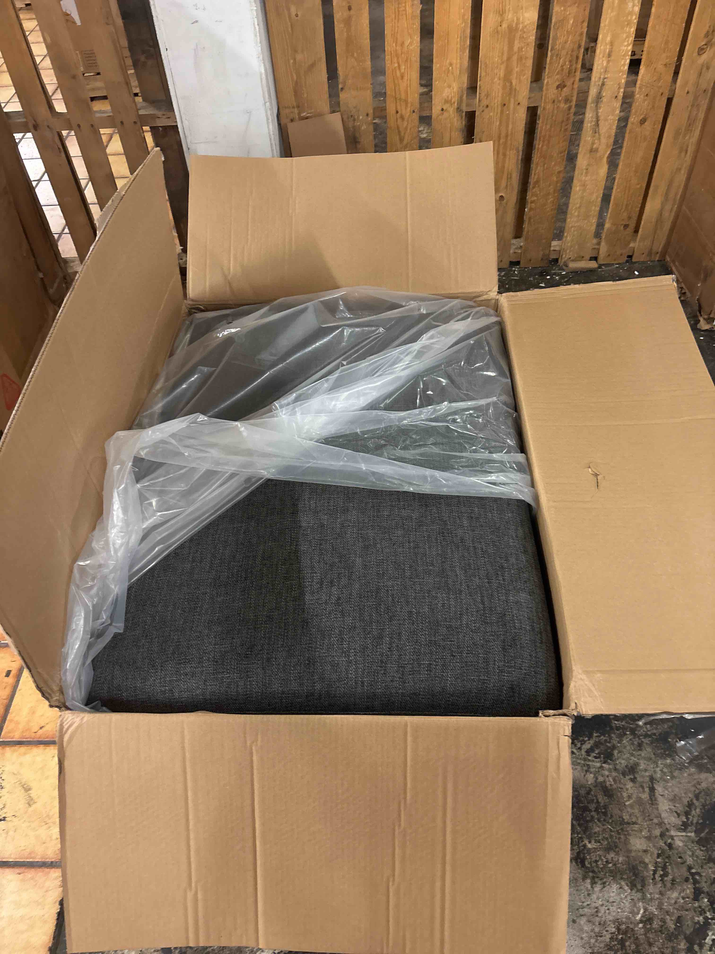 https://s3.amazonaws.com/lotting-images-prod/phillipi/PPE3765671_1787142792448.jpeg