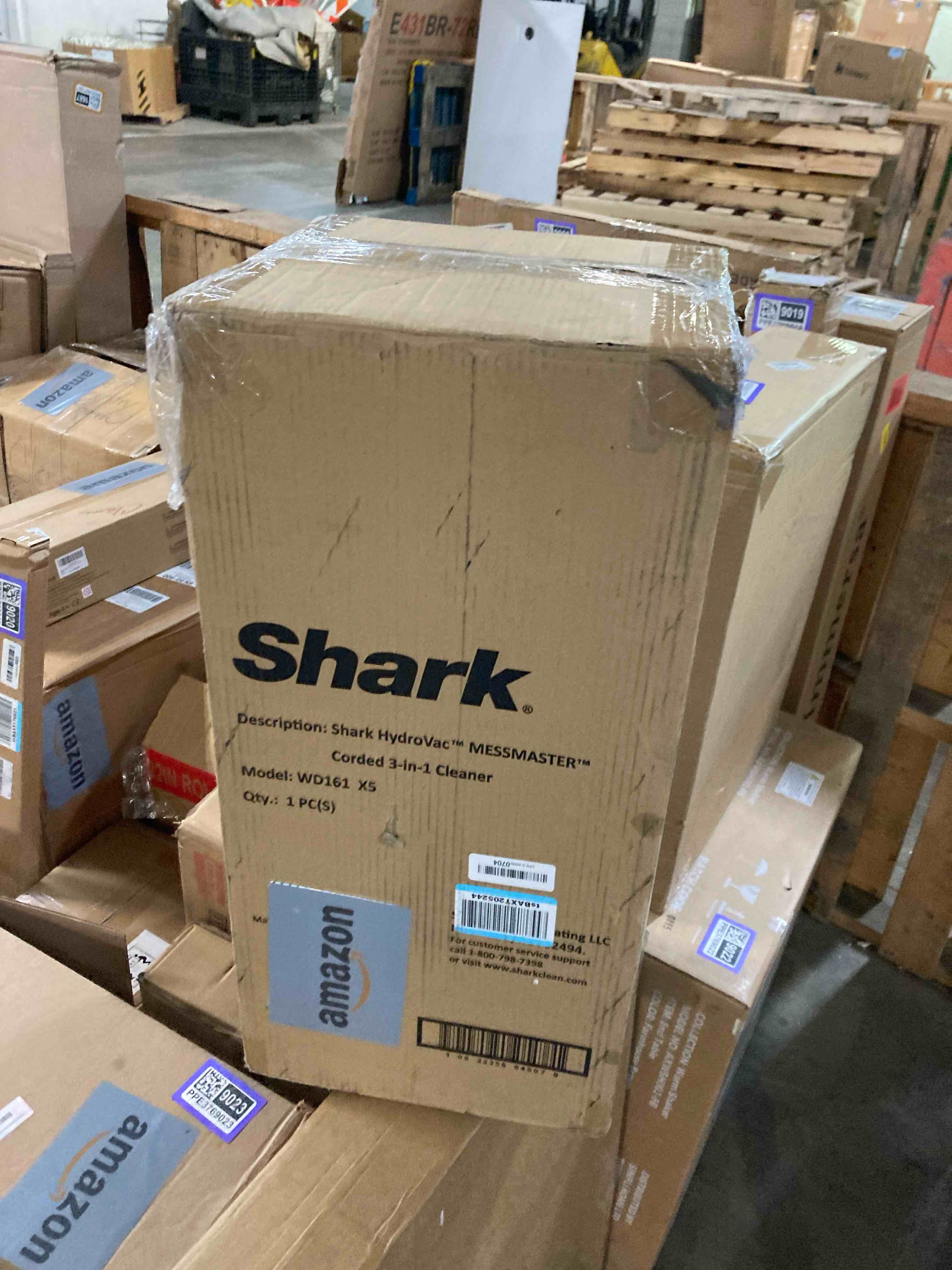 Condition photo showing Good Condition for Shark® HydroVac™ MessMaster® 3-in-1 Cleaner (Slightly used, still great condition)