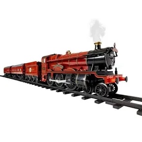 lionel battery-operated hogwarts express toy train set with bluetooth, locomotive, train cars, & track with authentic train sounds, lights, & water vapor smoke effects for kids 4+