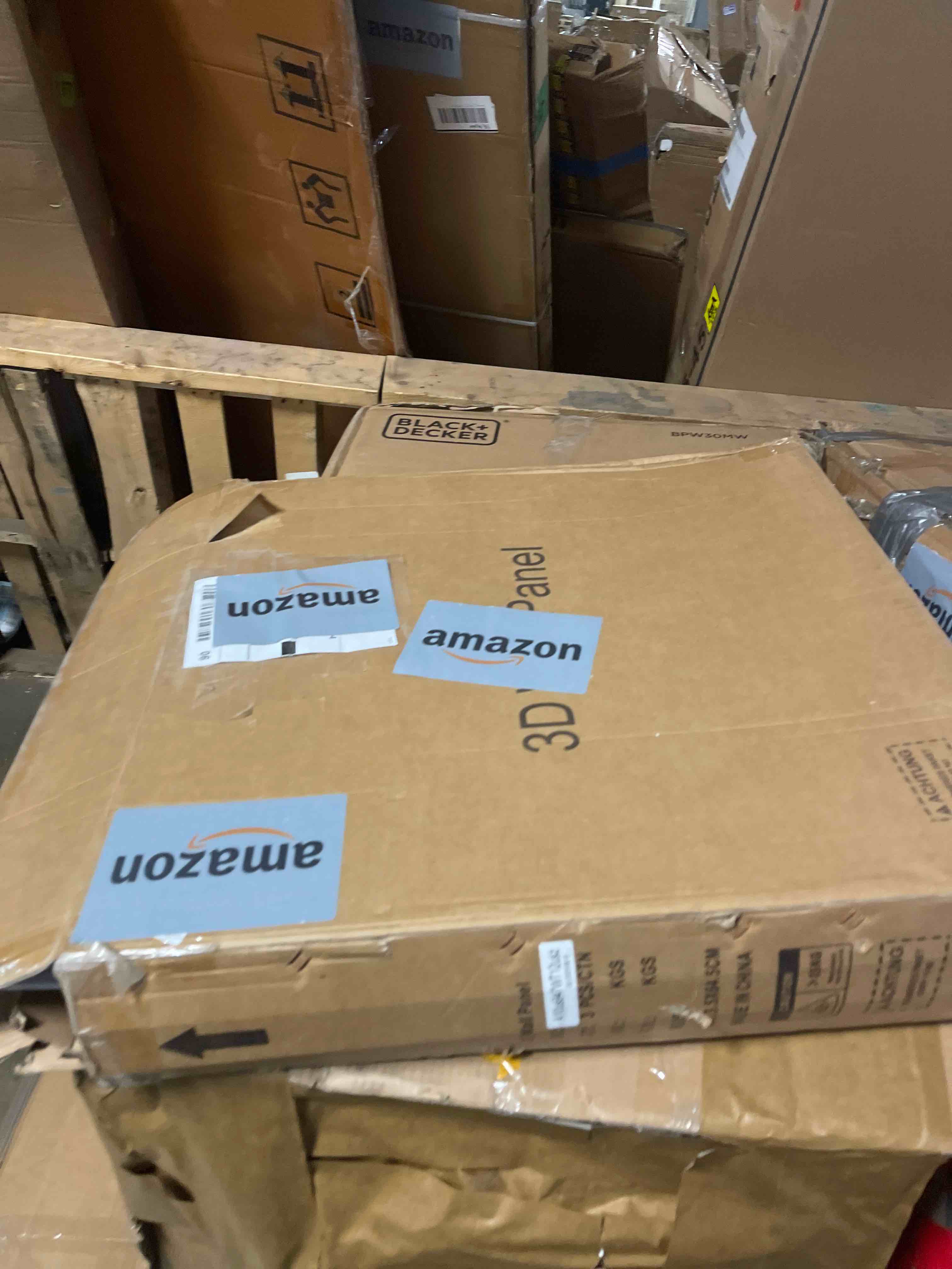 Condition photo showing New/Like New for Art3d 33-Pack 3D Textured Accent Wall Panel for Interior Décor, Waterproof PVC Decorative Wall Paneling for Living Room Bedroom Gaming Room Office, 11.8"x11.8" Cover 32.Sq.Ft., White