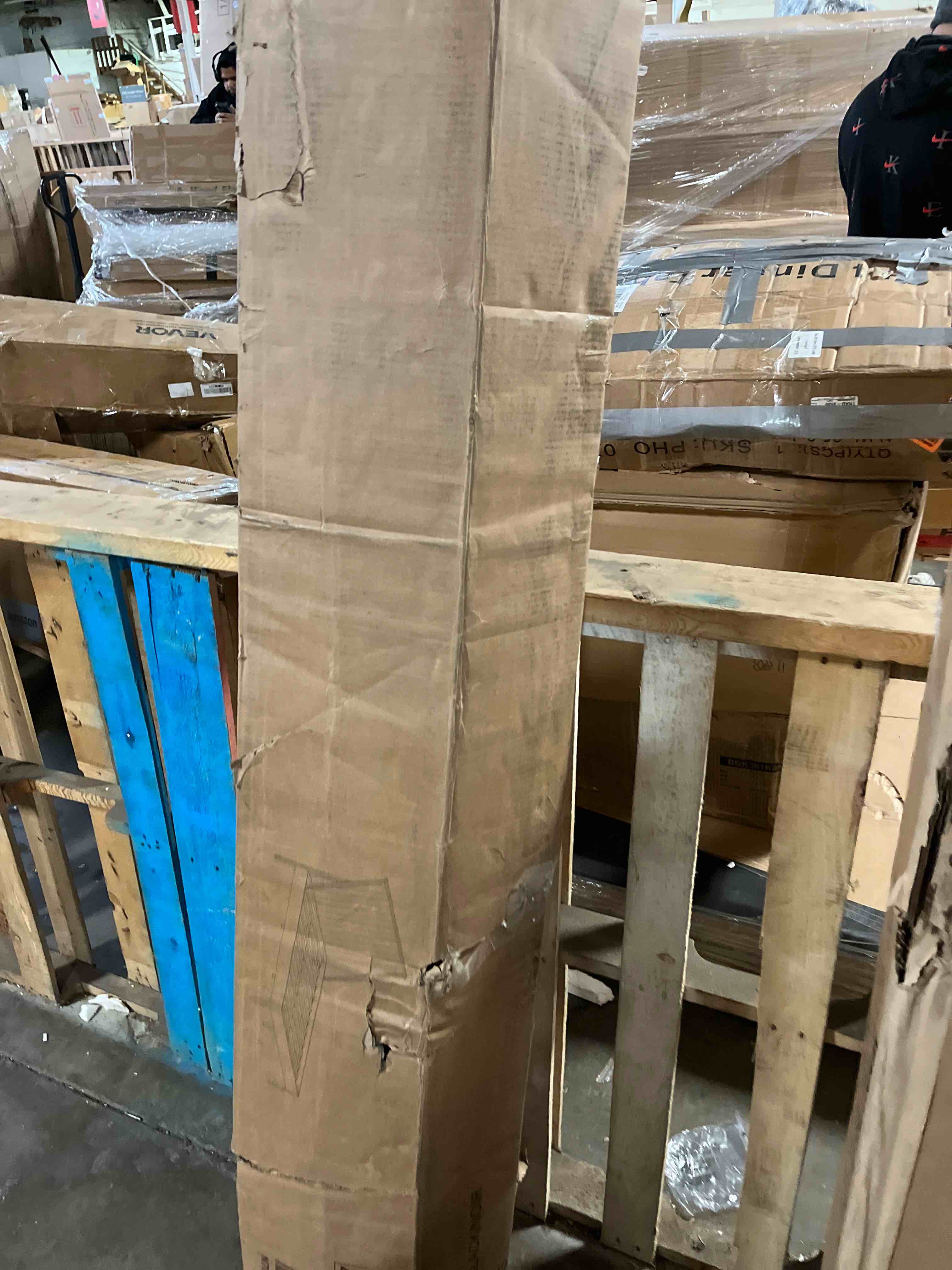 Condition photo showing New/Like New for MERITLINE Queen Size Platform Bed with 46.5” Bohemian Spindle Headboard Design, Mid-Century Modern Style,No Box Spring Needed, Black