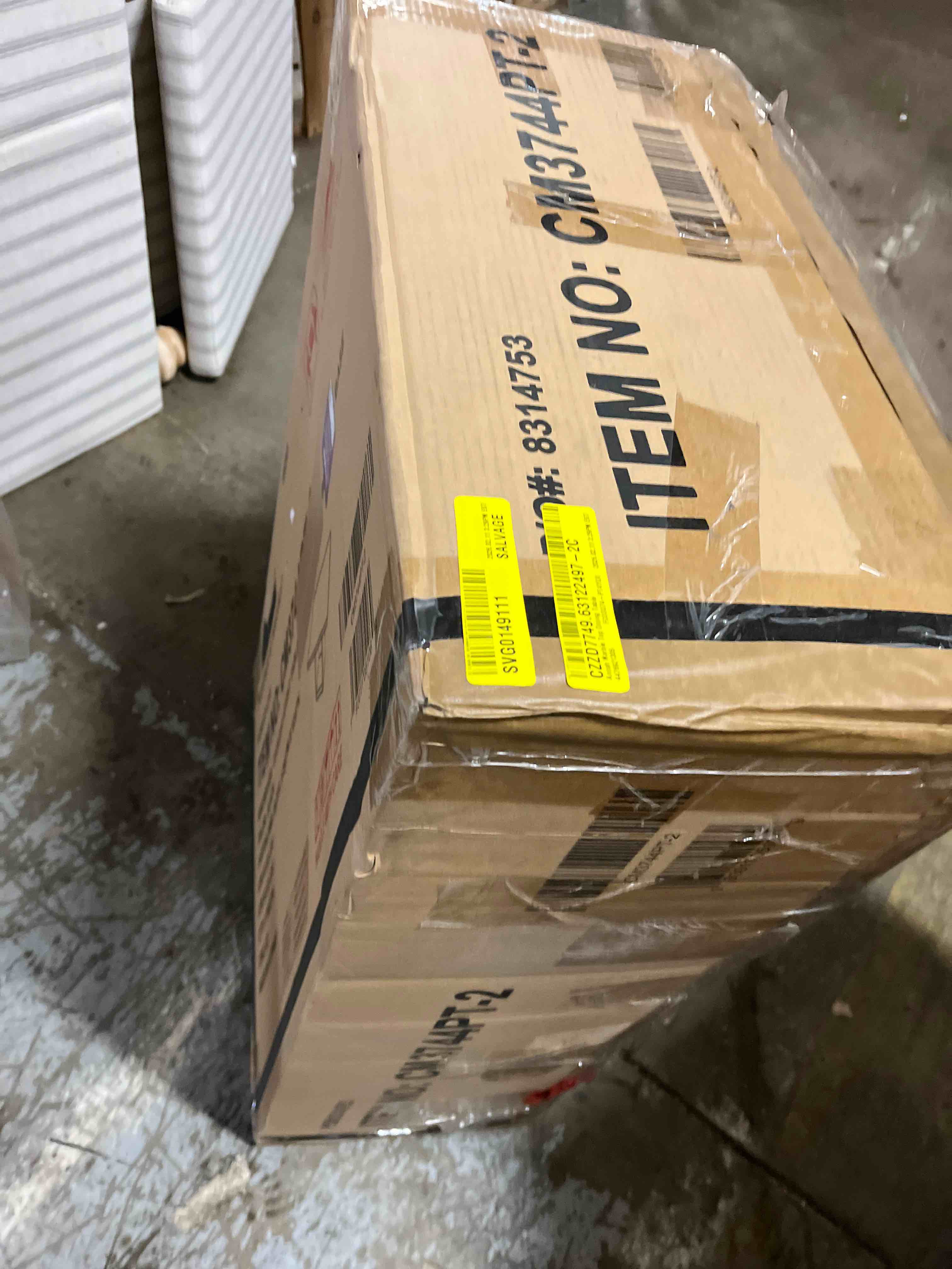 Condition photo showing New/Like New for Annah Marble Top Dining Table