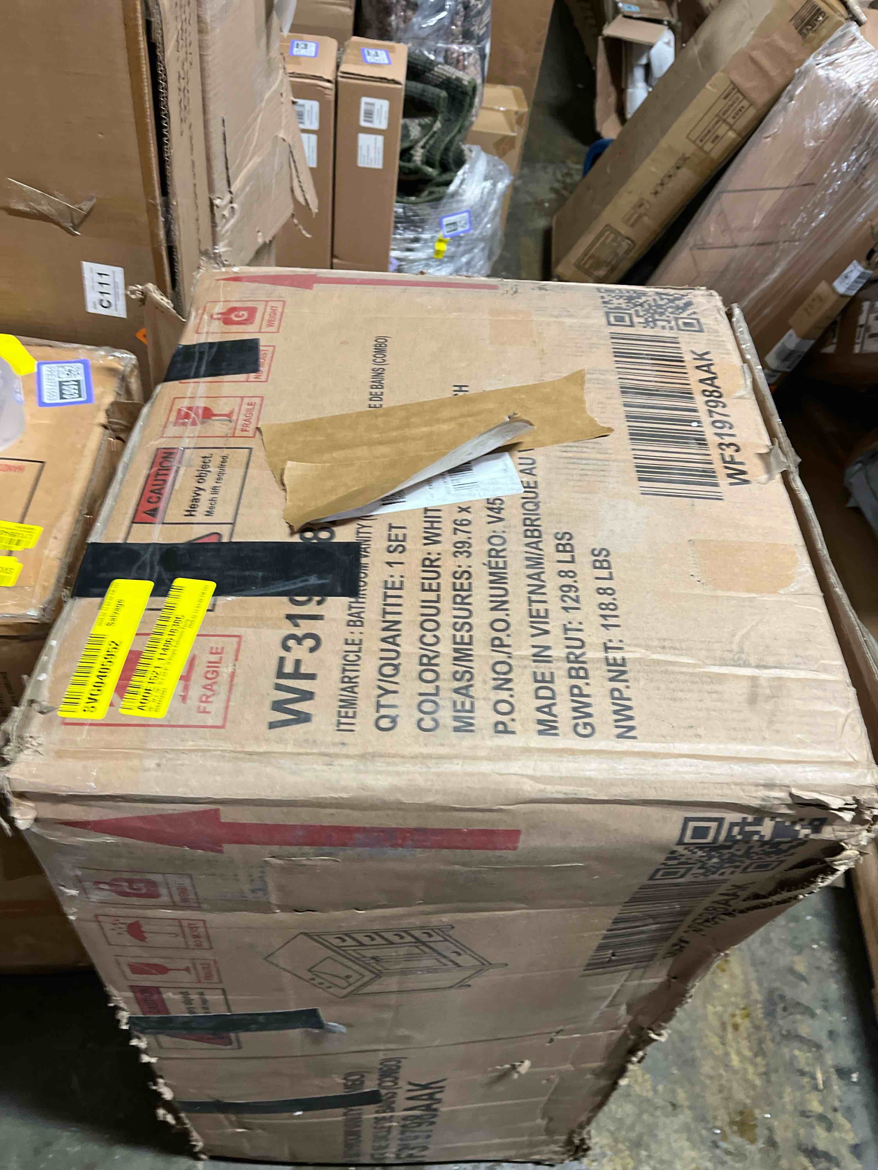 Condition photo showing Good Condition for 36" W x 18" D x 33.9" H Single Bathroom Vanity(Box damaged )