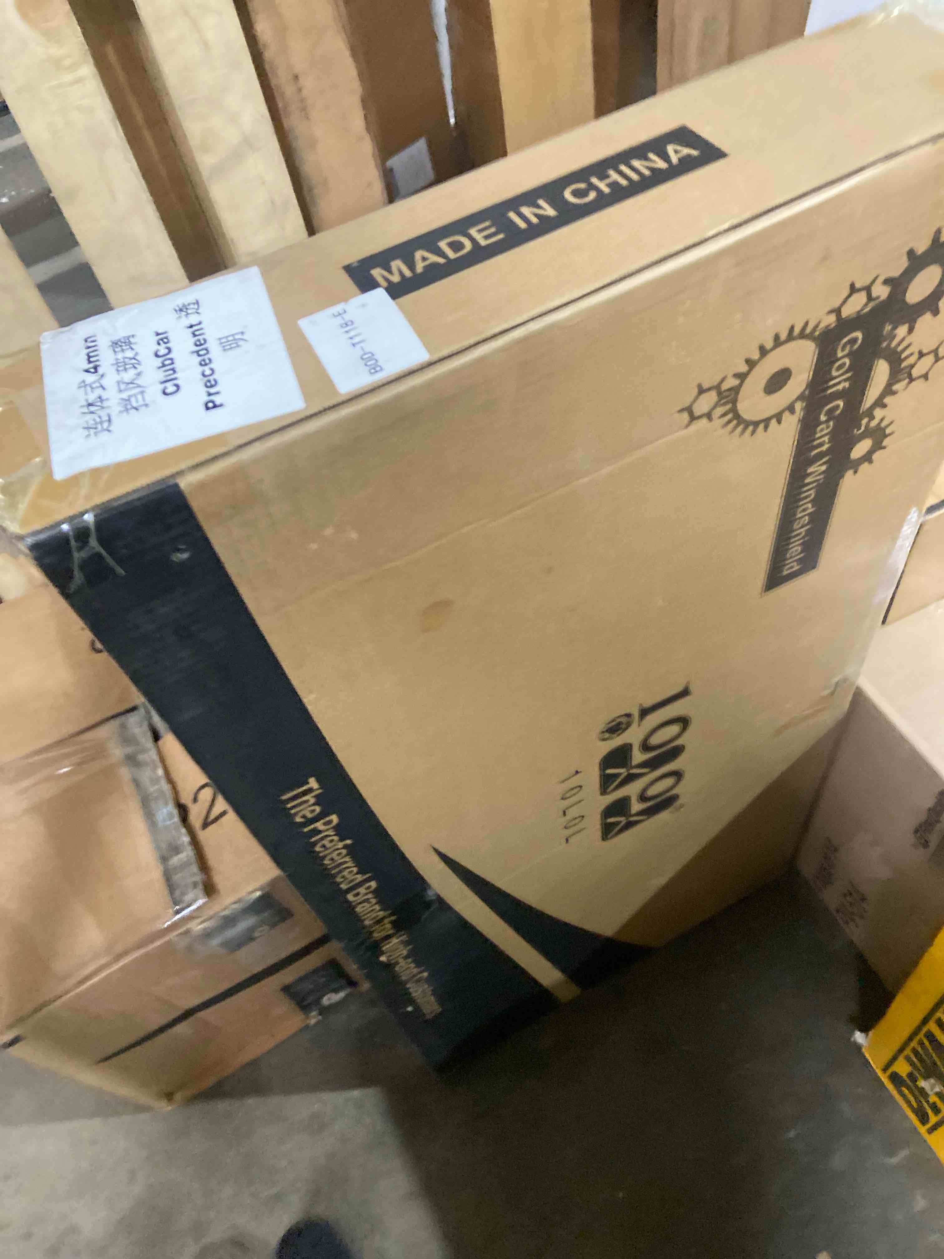 Condition photo showing New/Like New for 10L0L Golf Cart Windshield for Club Car Precedent 2004-Up, Tempo, Clear/Tinted Fold Down Club Car Windshield Anti-UV Impact Resistant - 37.5"W X 33.6"H