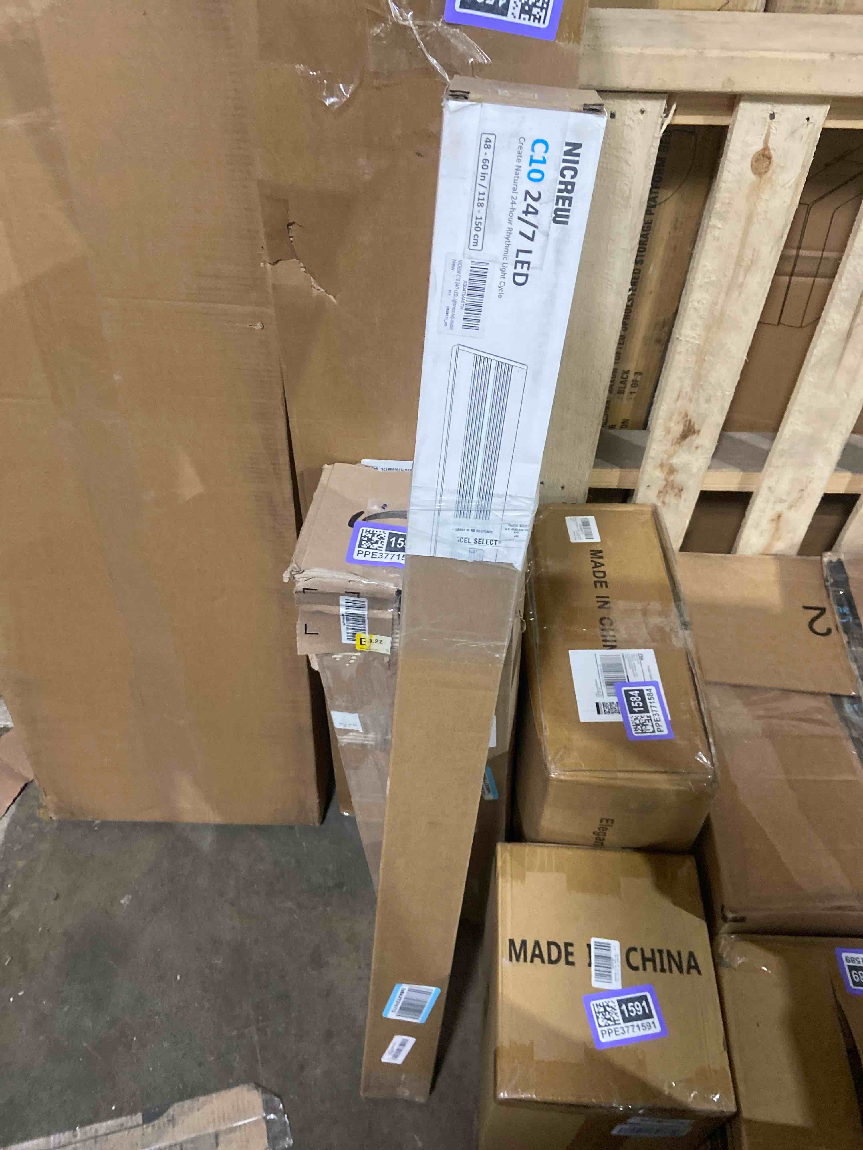 Condition photo showing Good Condition for NICREW C10 24/7 LED Aquarium Light for Plants, 48-60 Inches, Full Spectrum Fish Tank Light with Timer, Brightness Adjustable 48 - 60 in