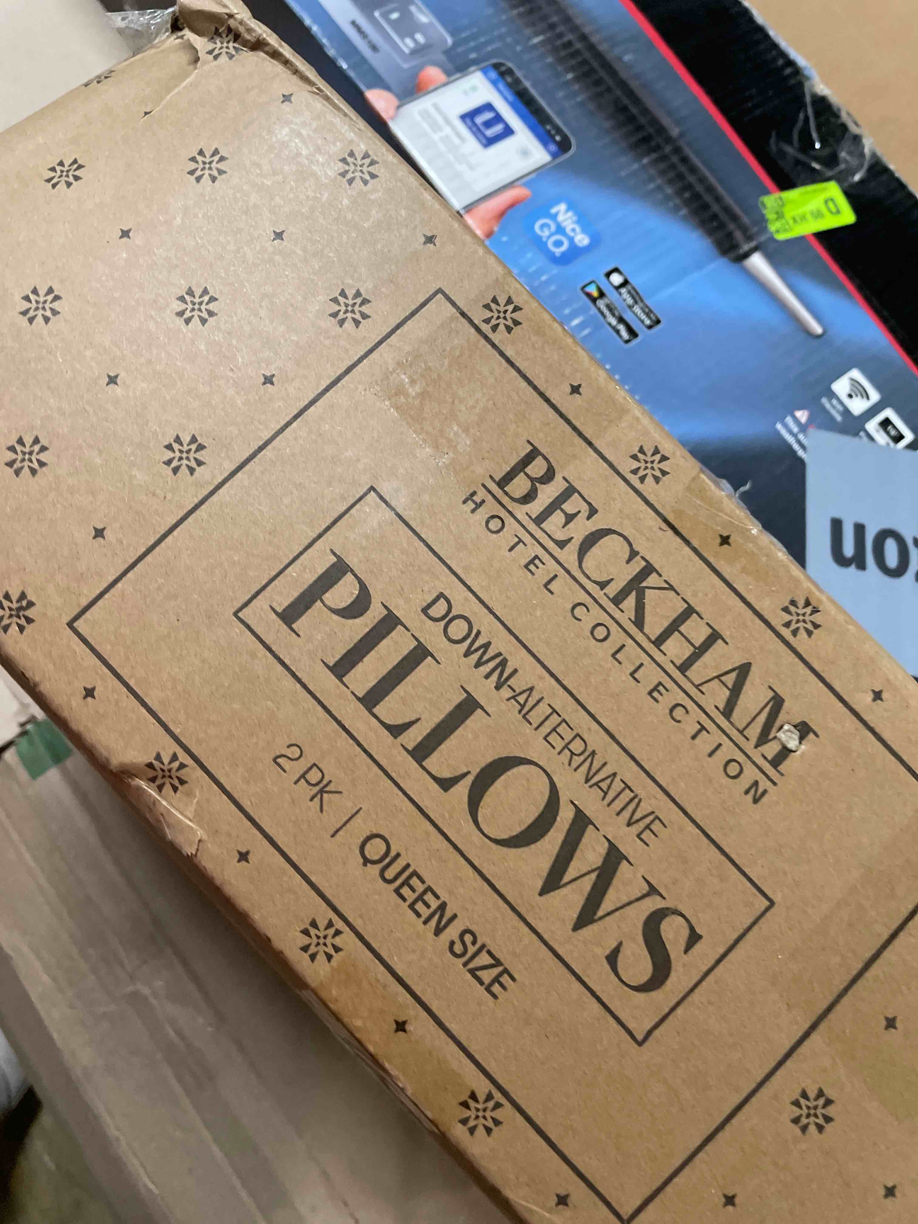 Condition photo showing New/Like New for Beckham Hotel Collection Bed Pillows King Size Set of 2 - Down Alternative Pillow for Back, Stomach or Side Sleepers King White