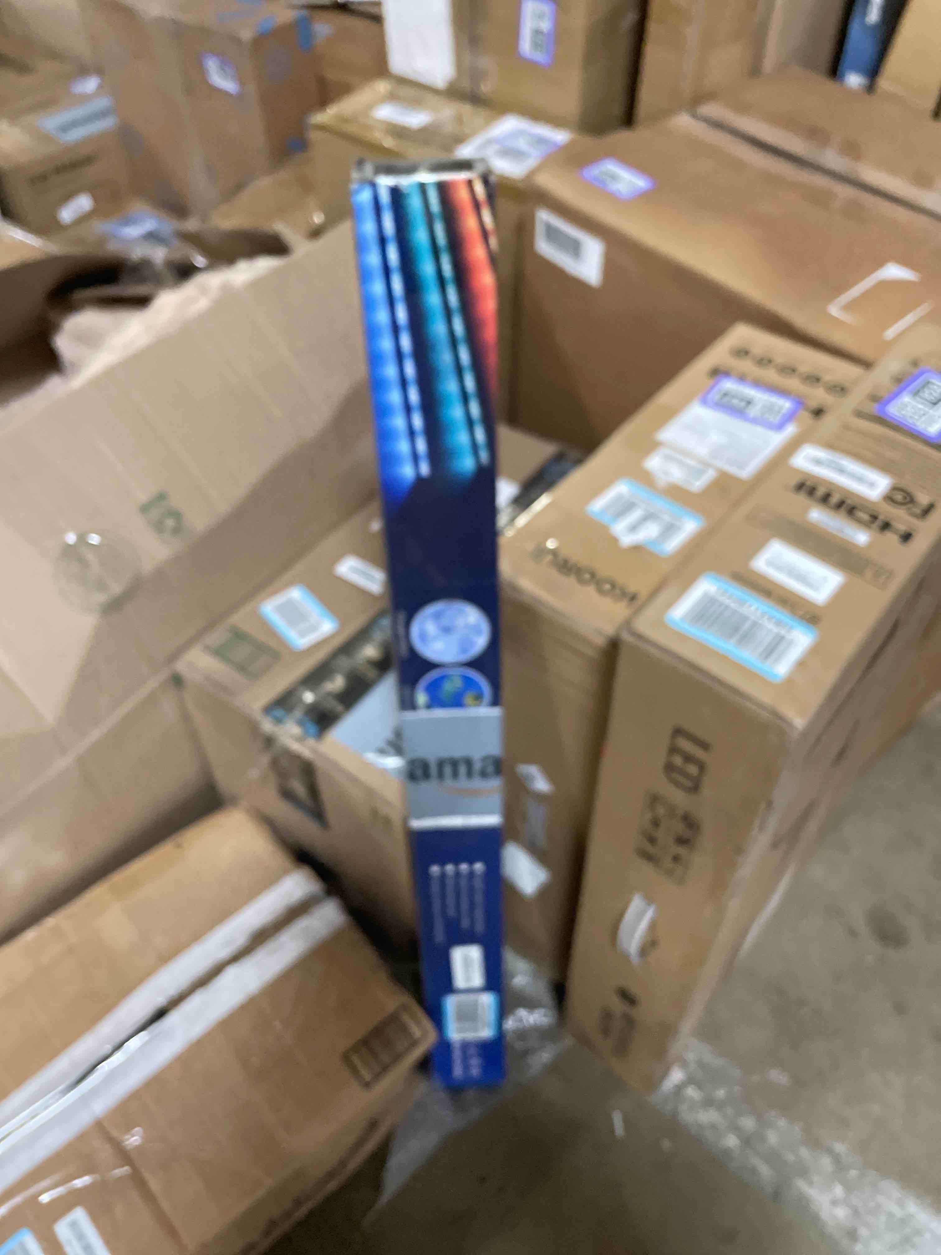 Condition photo showing Good Condition for Submersible Aquarium Light, Fish Tank Light with Air Bubble Hole, RGB Color Changing Brightness Adjustable IP68 Waterproof Remote Control LED Light for Aquarium Fish Tank 35 inch