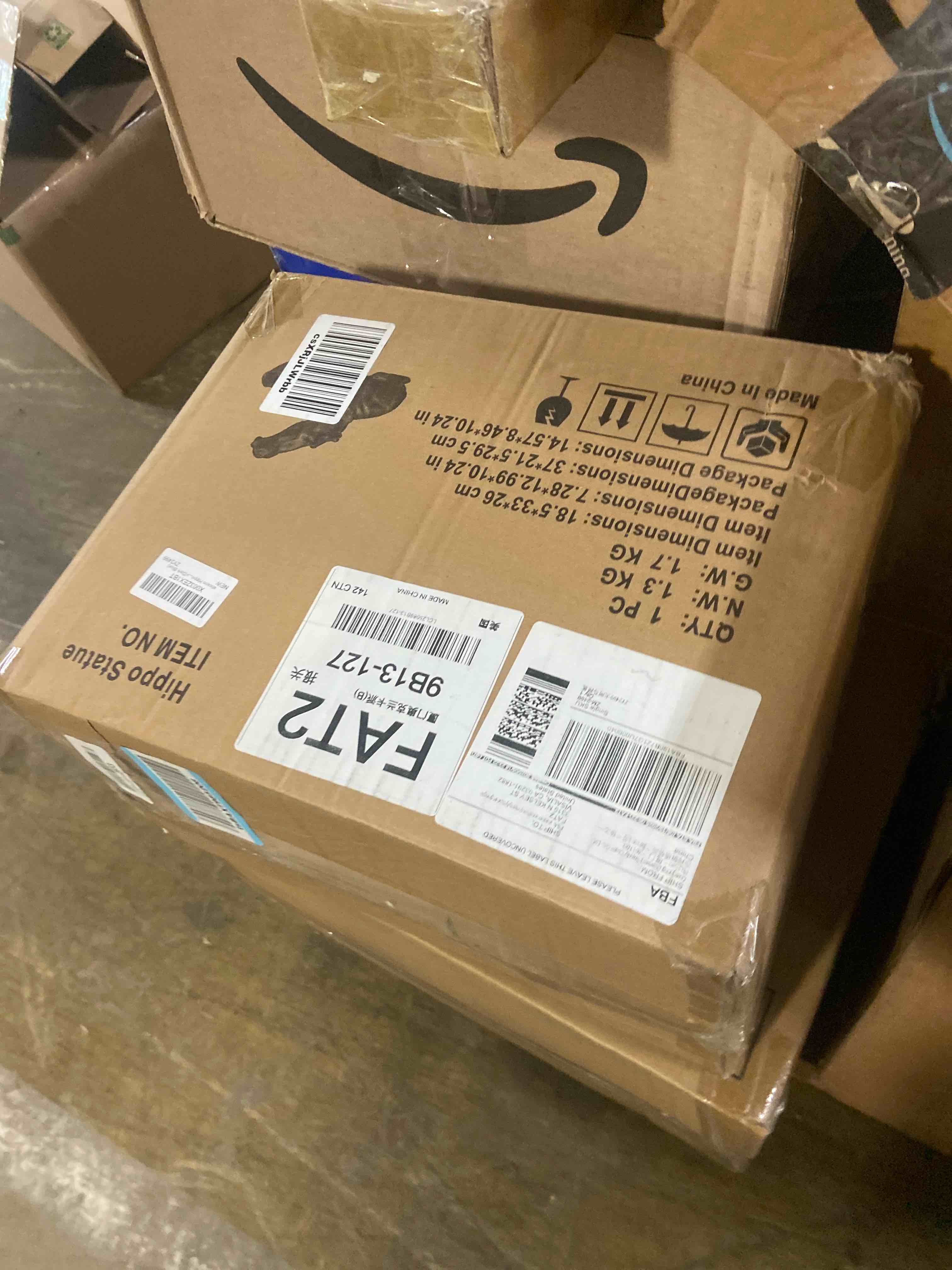 Condition photo showing New/Like New for aboxoo Hippo Statue,Large Hippopotamus Figurine Home Sculpture with Resin, Hippo Candy Jar, Candy Dish Bowl for Office Desk, Key Bowl for Entryway Table,Container Storage Art Decor Box(Dark Blue) Large Dark Blue